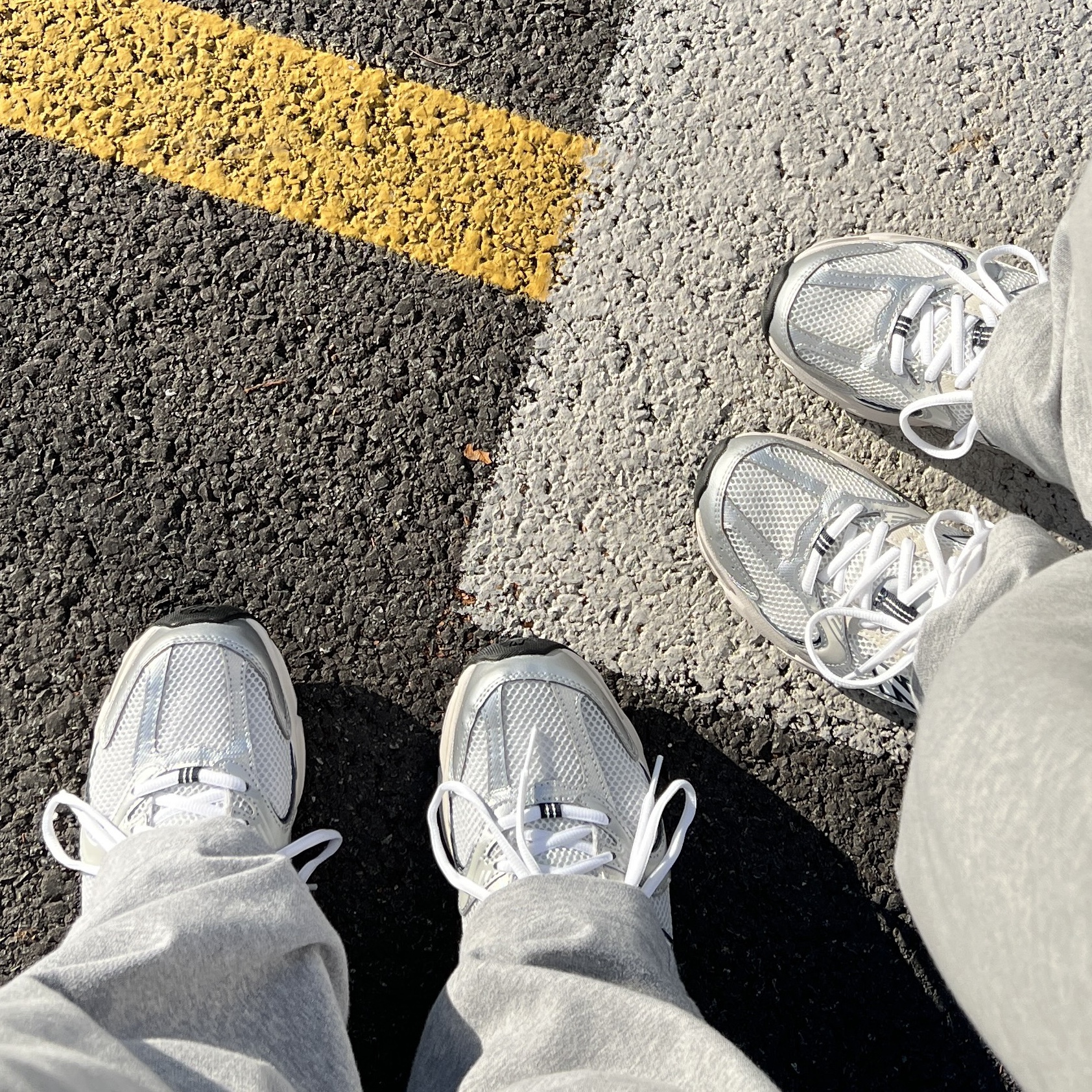 New Balance 530 Steel Grey 착용 스타일