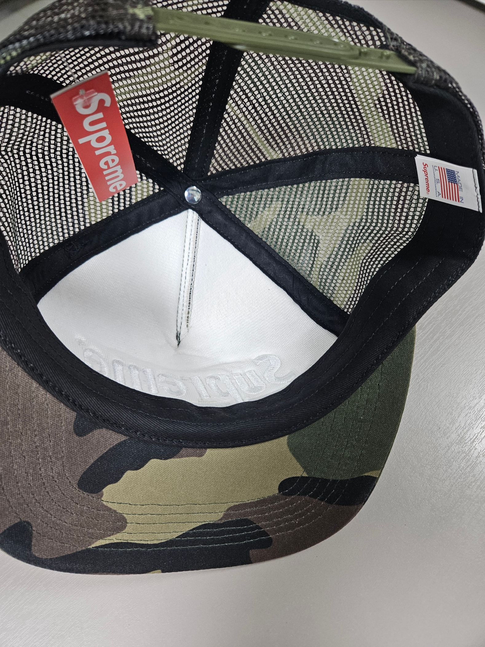 Supreme Underline Mesh Back 5-Panel Woodland Camo - 24FW 착용 스타일 - 4