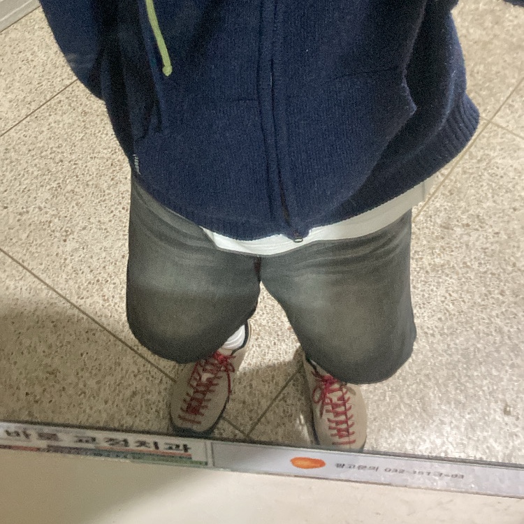Keen Jasper Suede Sneakers Silver Mink 착용 스타일