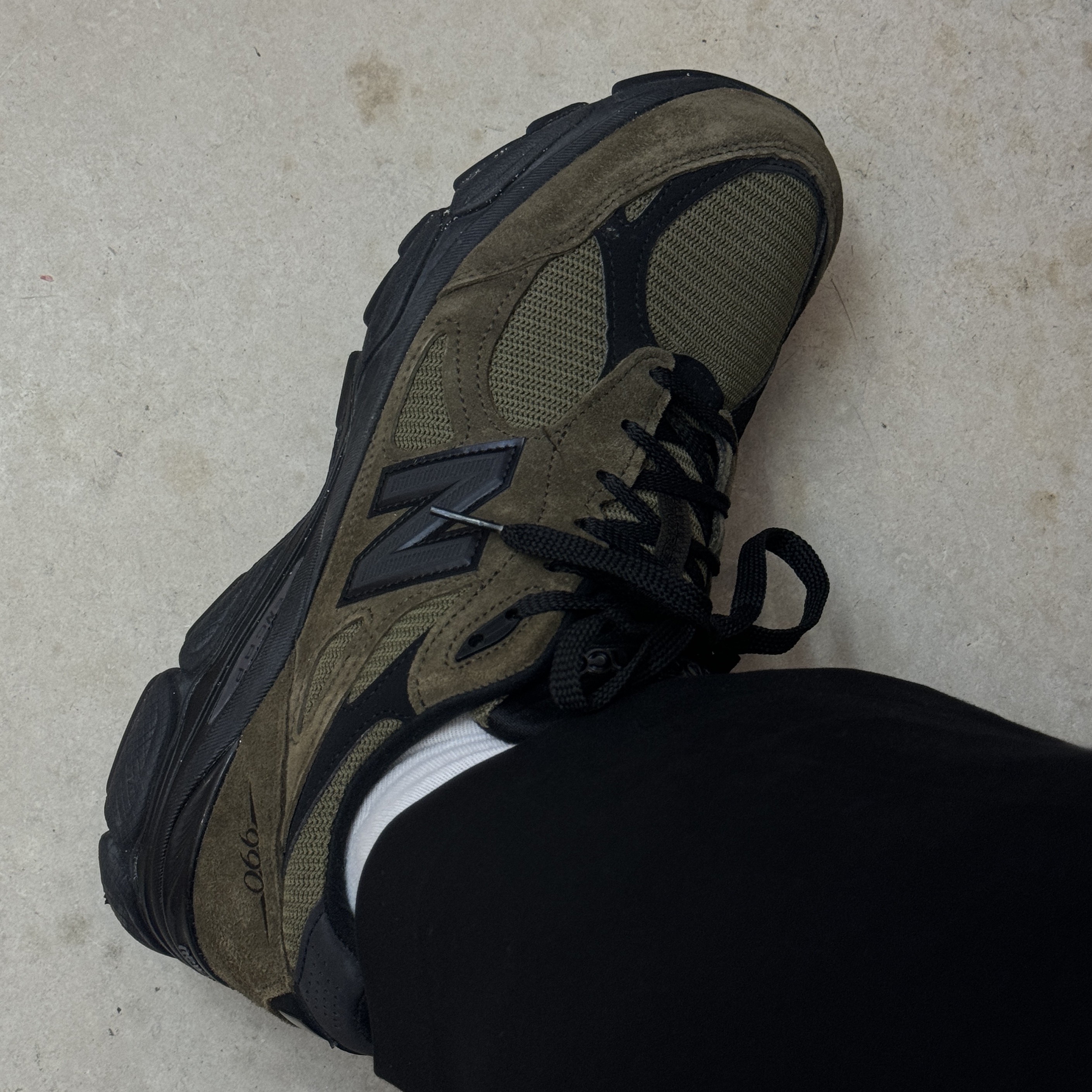 New Balance x JJJJound 990v3 Brown Black 착용 스타일