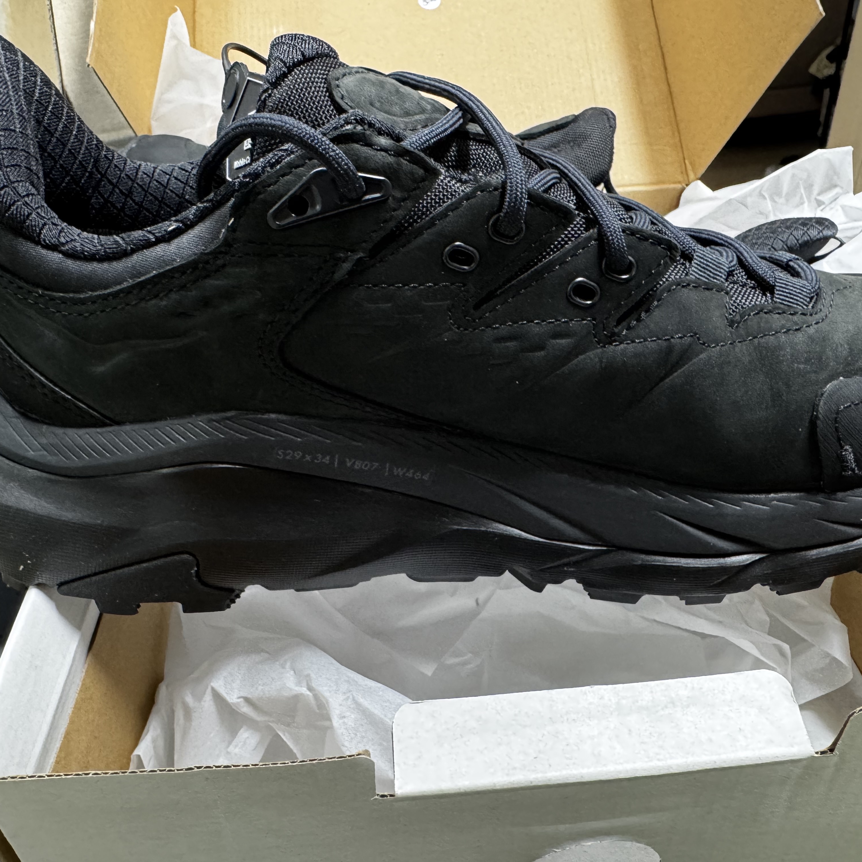 Hoka Kaha 2 Low Gore-Tex Black 착용 스타일 - 3