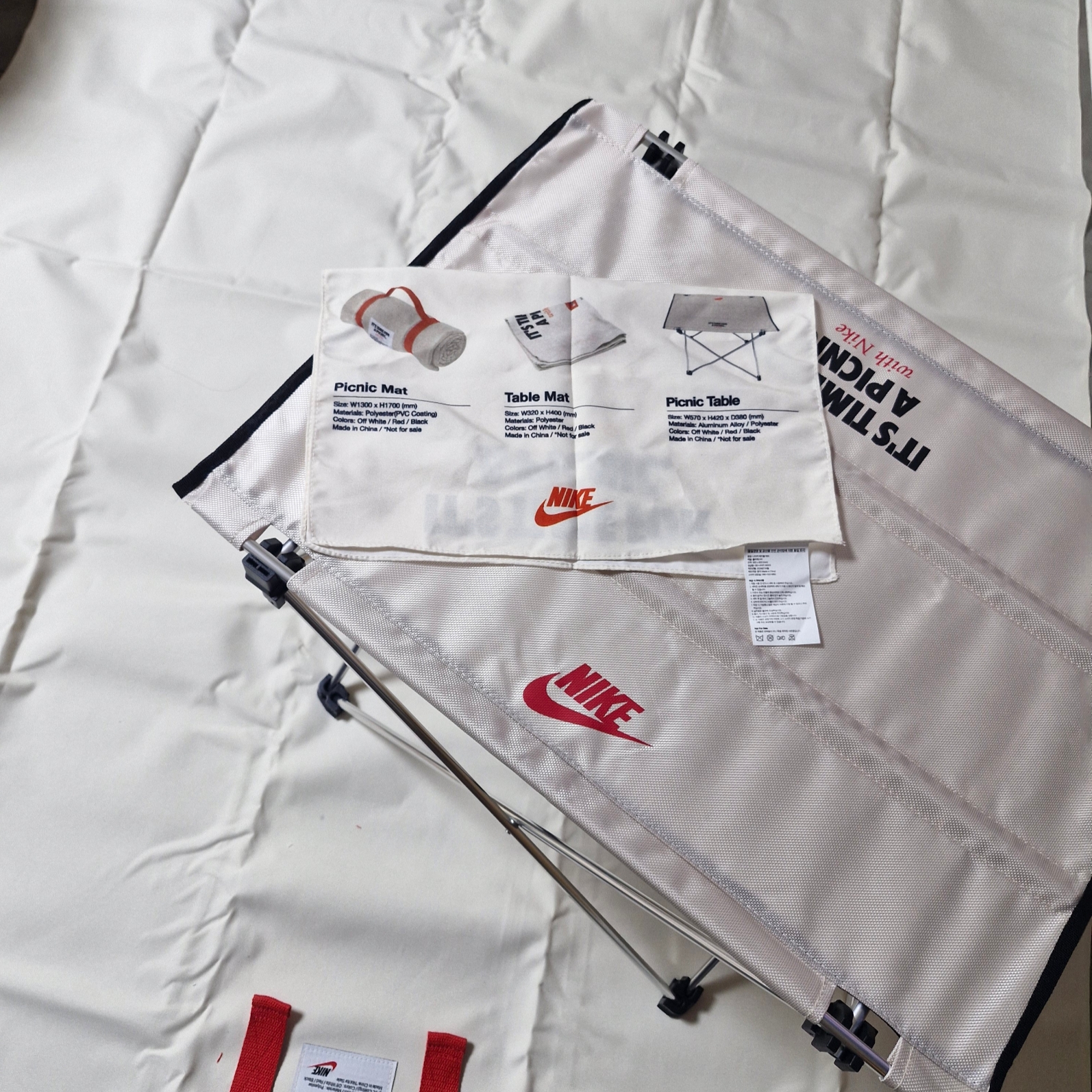 Nike Members Days Daily Check-In Gift Set Picnic Mat & Picnic Table & Table Mat (6700 Limited) 착용 스타일