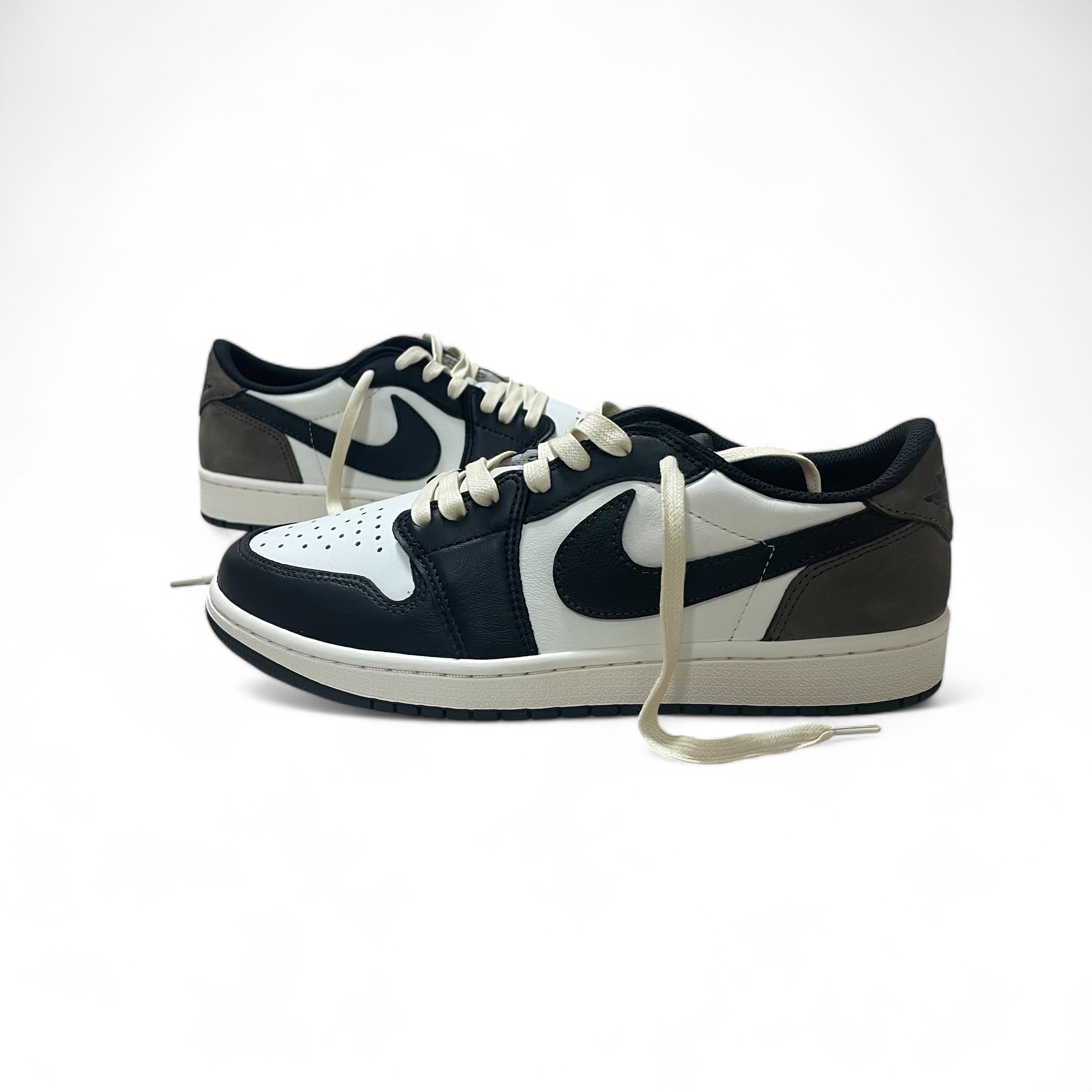Jordan 1 Retro Low OG Mocha 착용 스타일 - 2