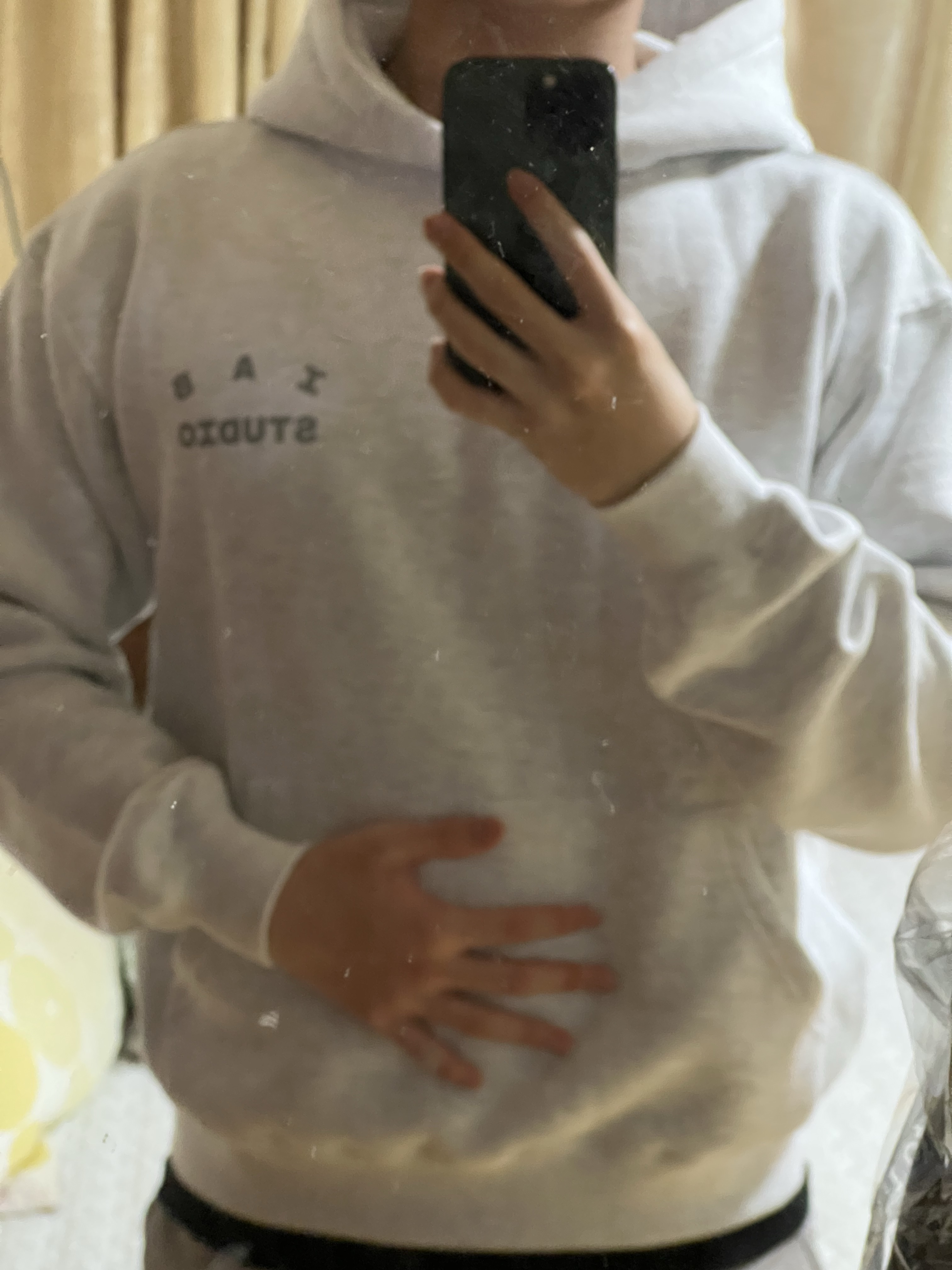 IAB Studio Hoodie Light Gray 착용 스타일 - 4