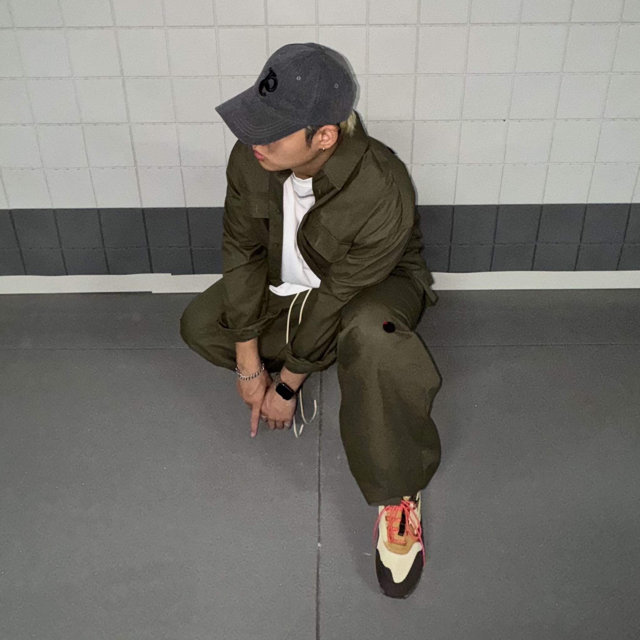 Nike x Travis Scott Air Max 1 Cact.us Brown 착용 스타일