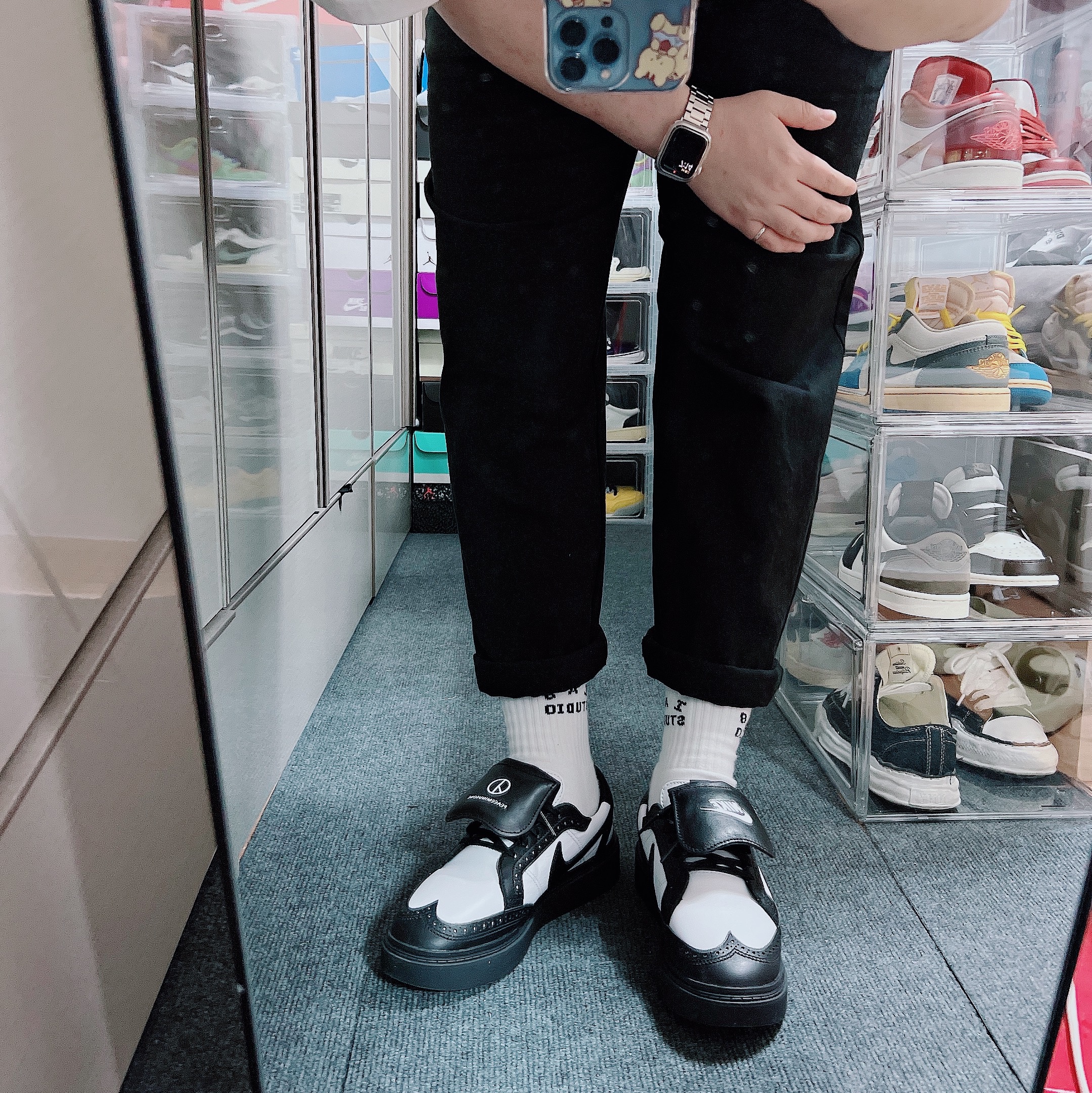 Nike x Peaceminusone Kwondo1 Black and White, IAB Studio Socks White (5 Pack) 착용 스타일 - 1
