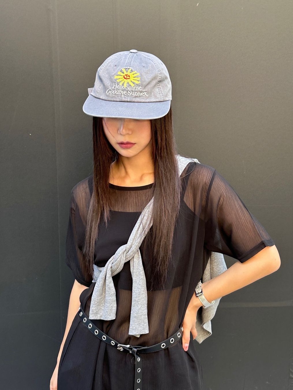 HS x Hank Relaxed Fit Cap Charcoal 착용 스타일 - 1