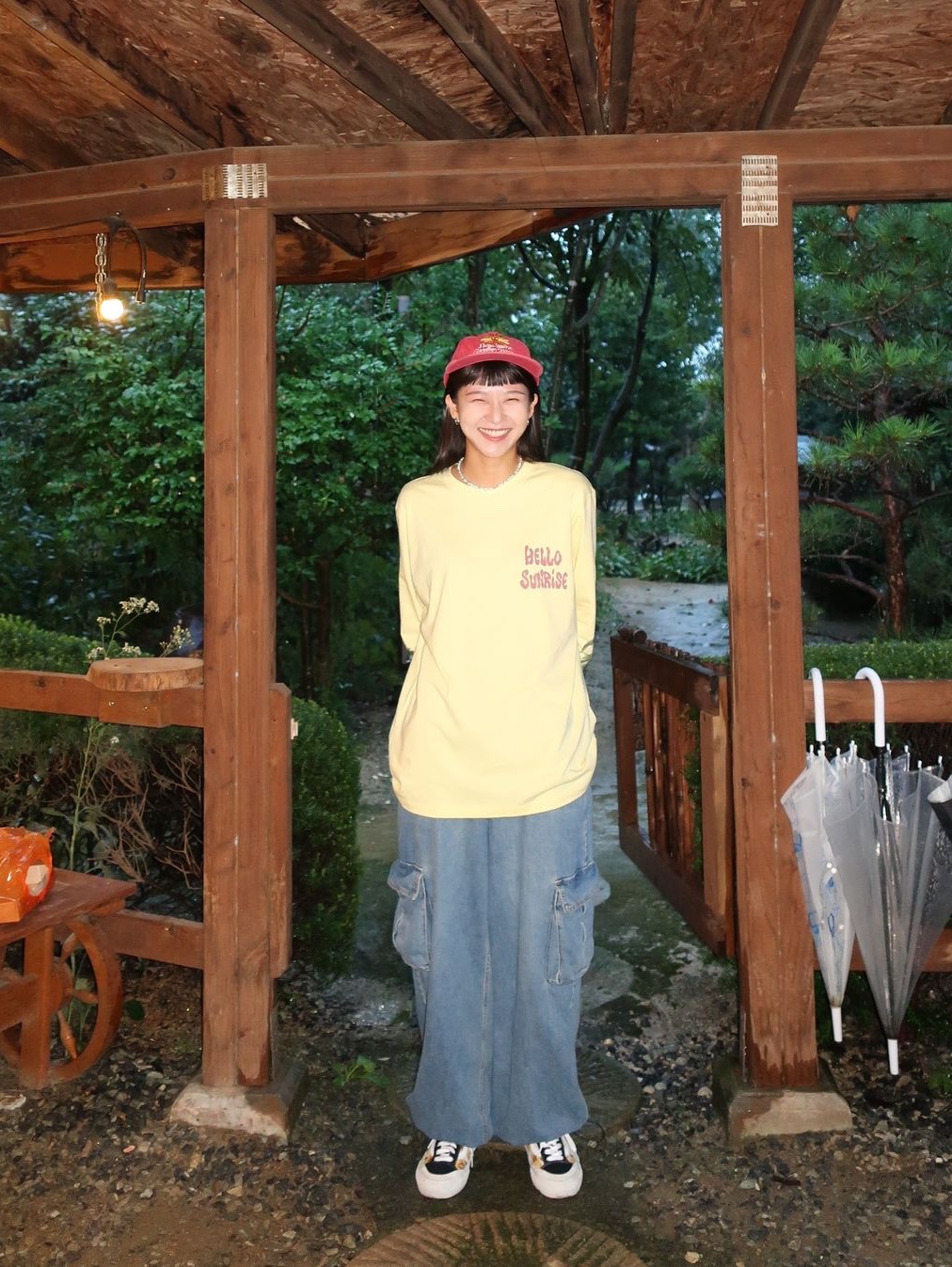 HS x Hank Palm Tree LS Tee Yellow 착용 스타일 - 1