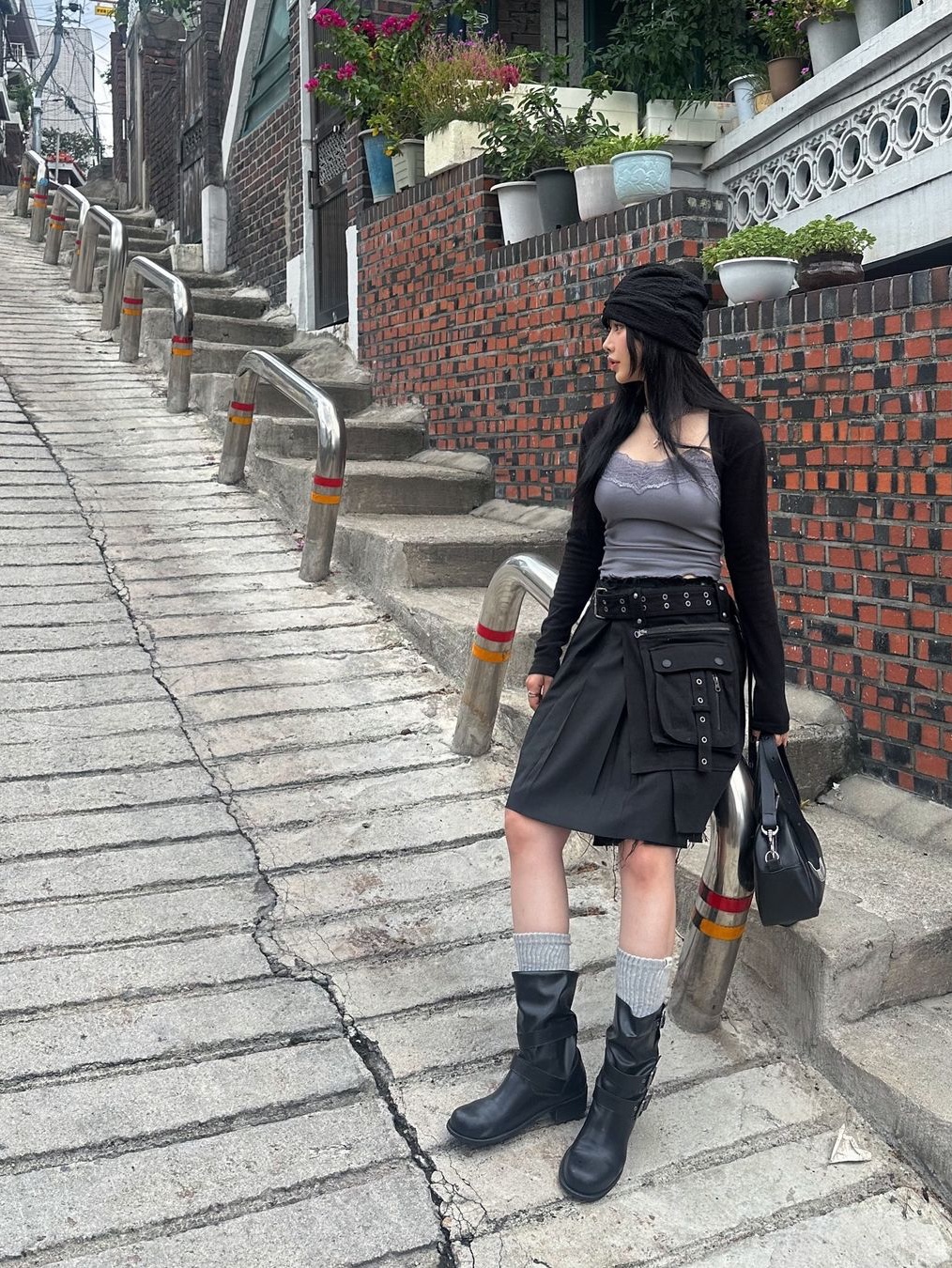 Vacant Archive Bajess Layered Skirt Belt Black, Vacant Archive Bajess Layered Skirt Belt Check Red 착용 스타일