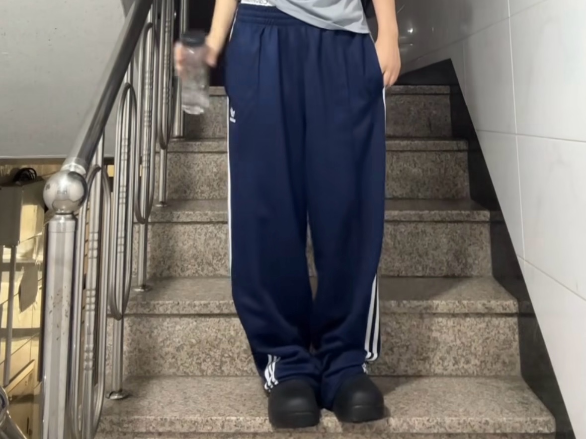 Adidas Adicolor Classics Firebird Track Pants Night Indigo - KR Sizing 착용 스타일 - 1