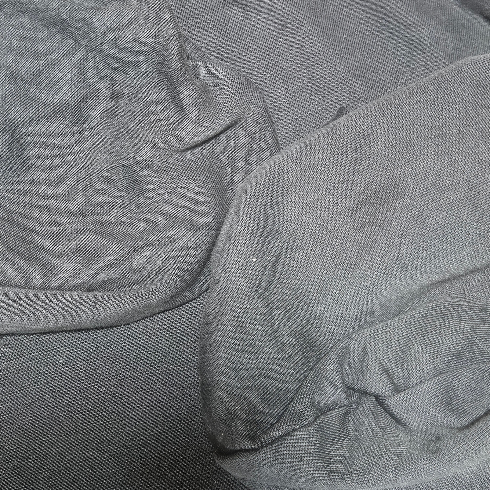 Yeezy Gap Engineered By Balenciaga Dove Hoodie Washed Black 착용 스타일 - 1