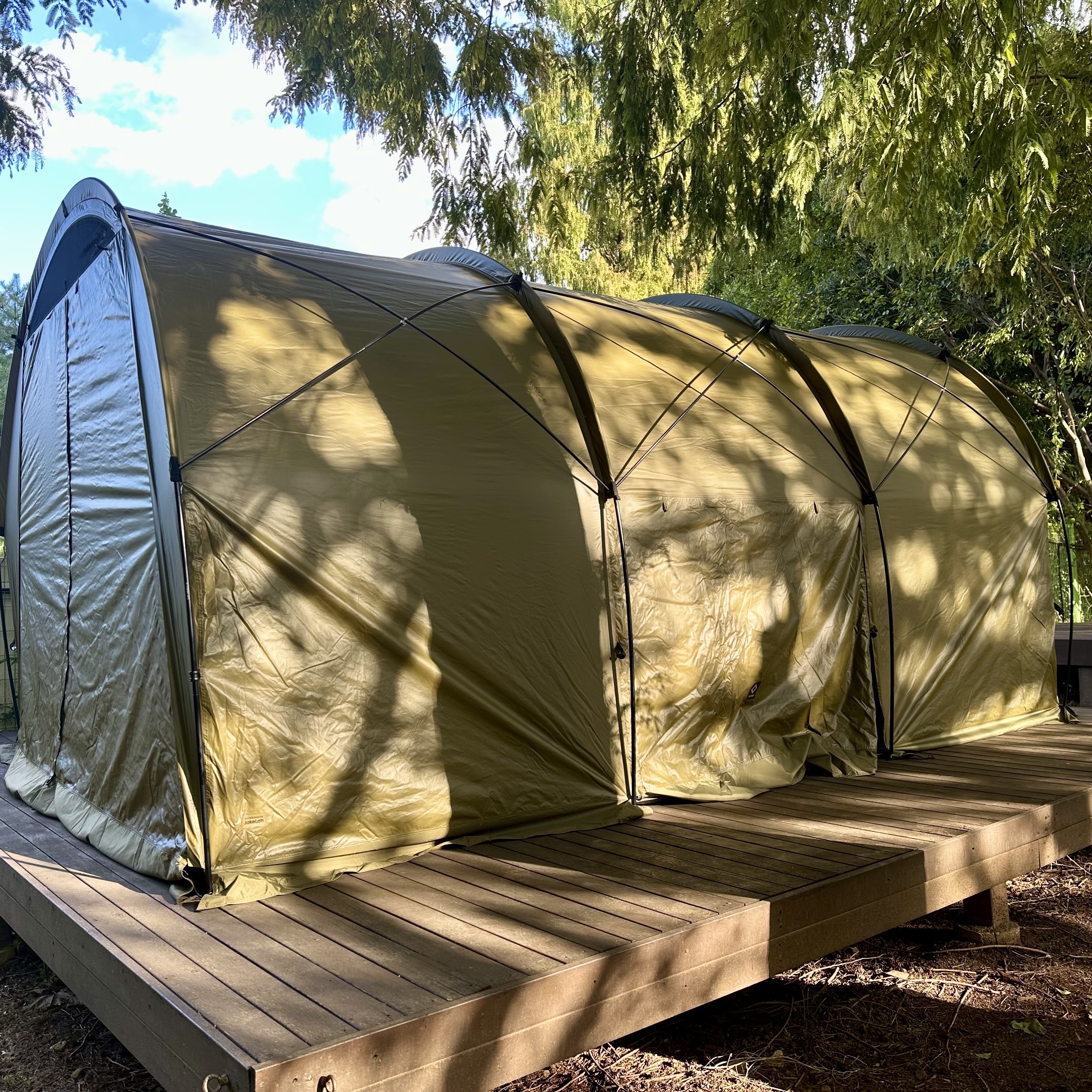 Helinox Tactical Field Tunnel 4.35 Coyote Tan 착용 스타일