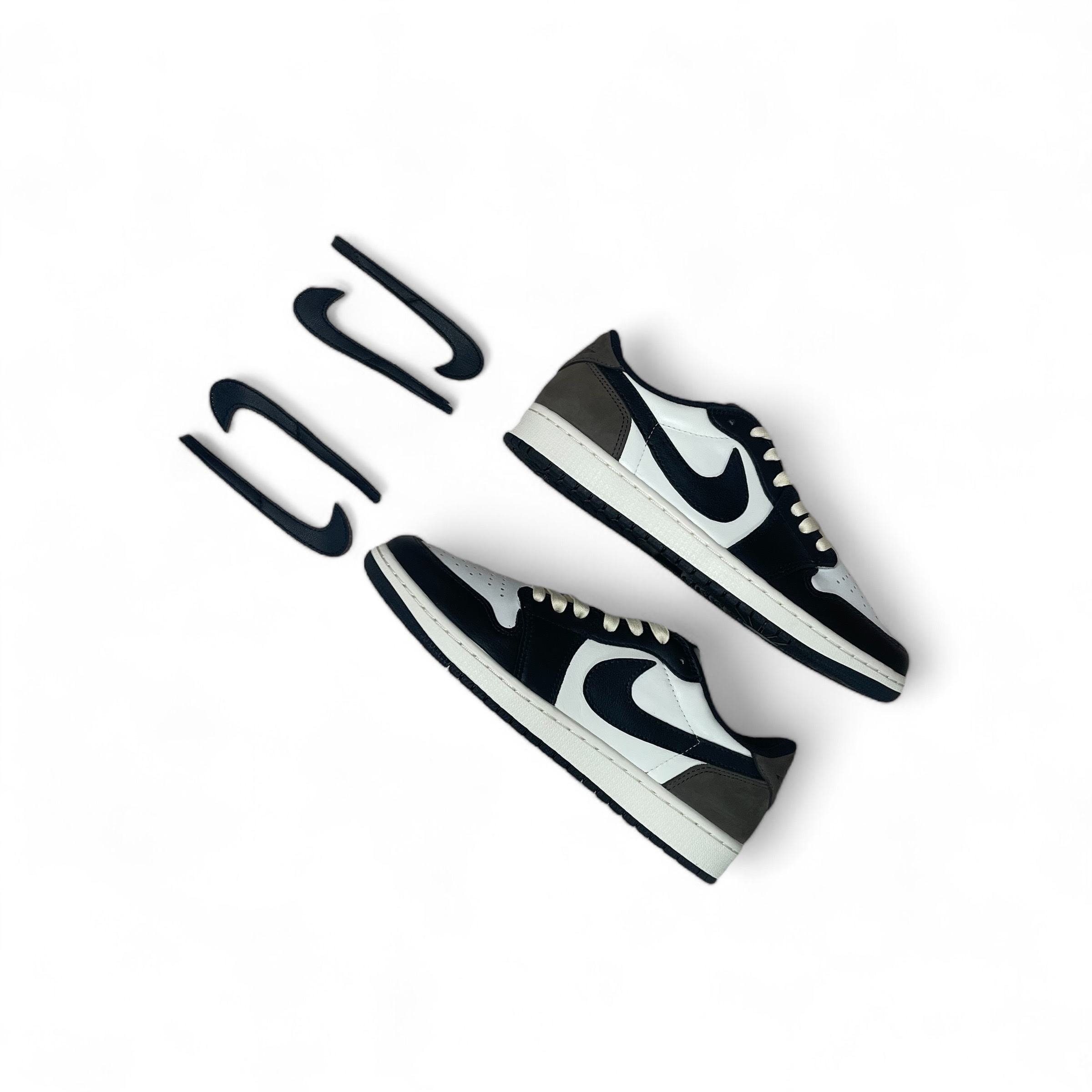 Jordan 1 Retro Low OG Mocha 착용 스타일 - 1
