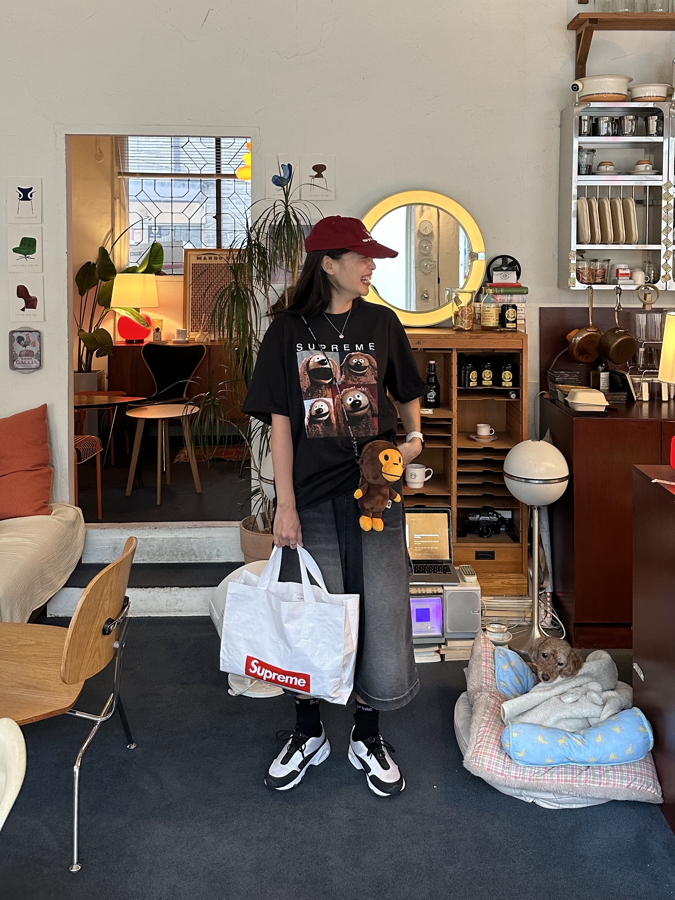 Supreme Rowlf T-Shirt Black - 24SS, Nike x Comme des Garcons Homme Plus Air Max Sunder SP White Black 착용 스타일 - 1
