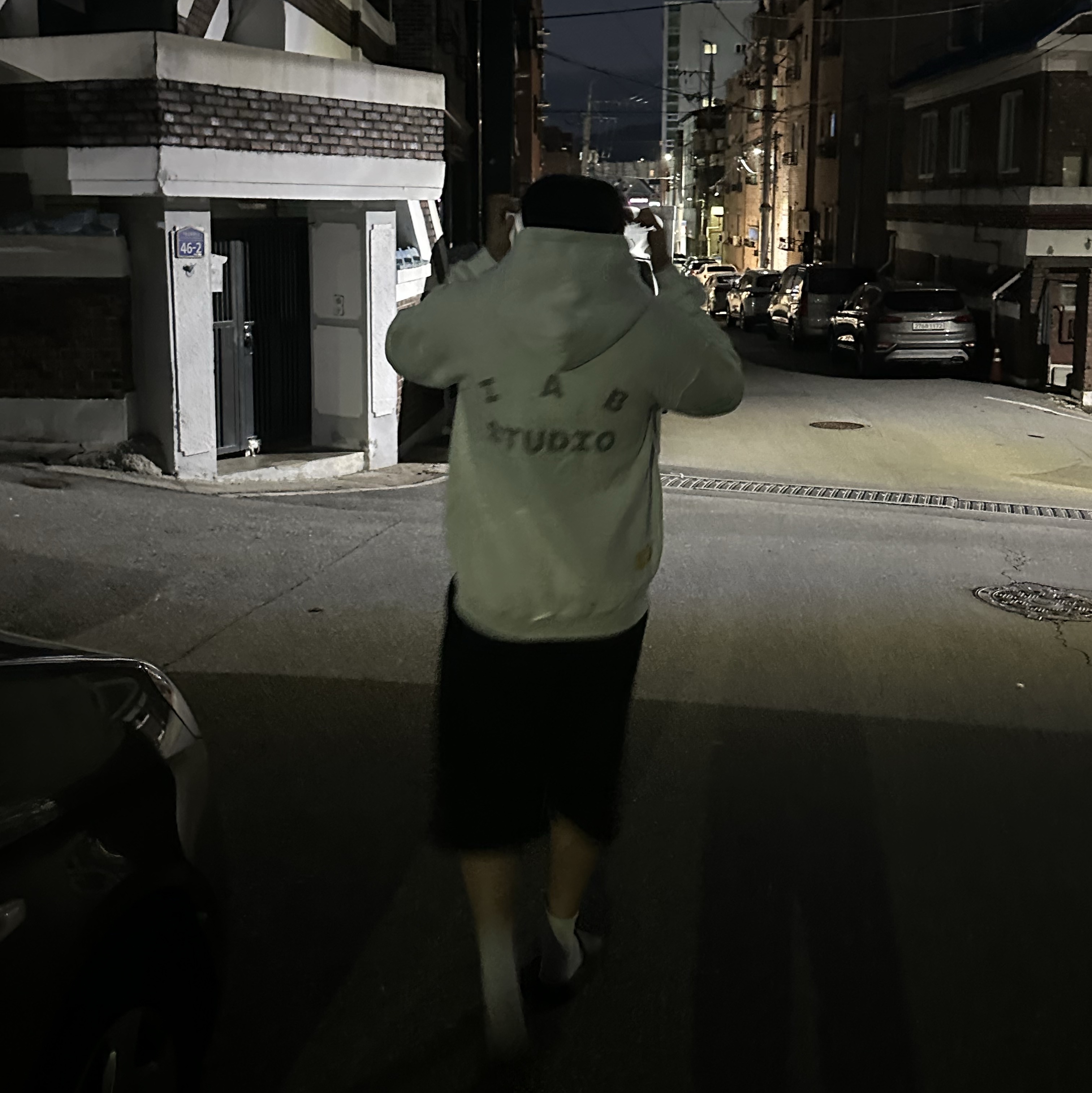 IAB Studio Hoodie Light Gray, Adidas Yeezy Slide Dark Onyx 2024 착용 스타일 - 2