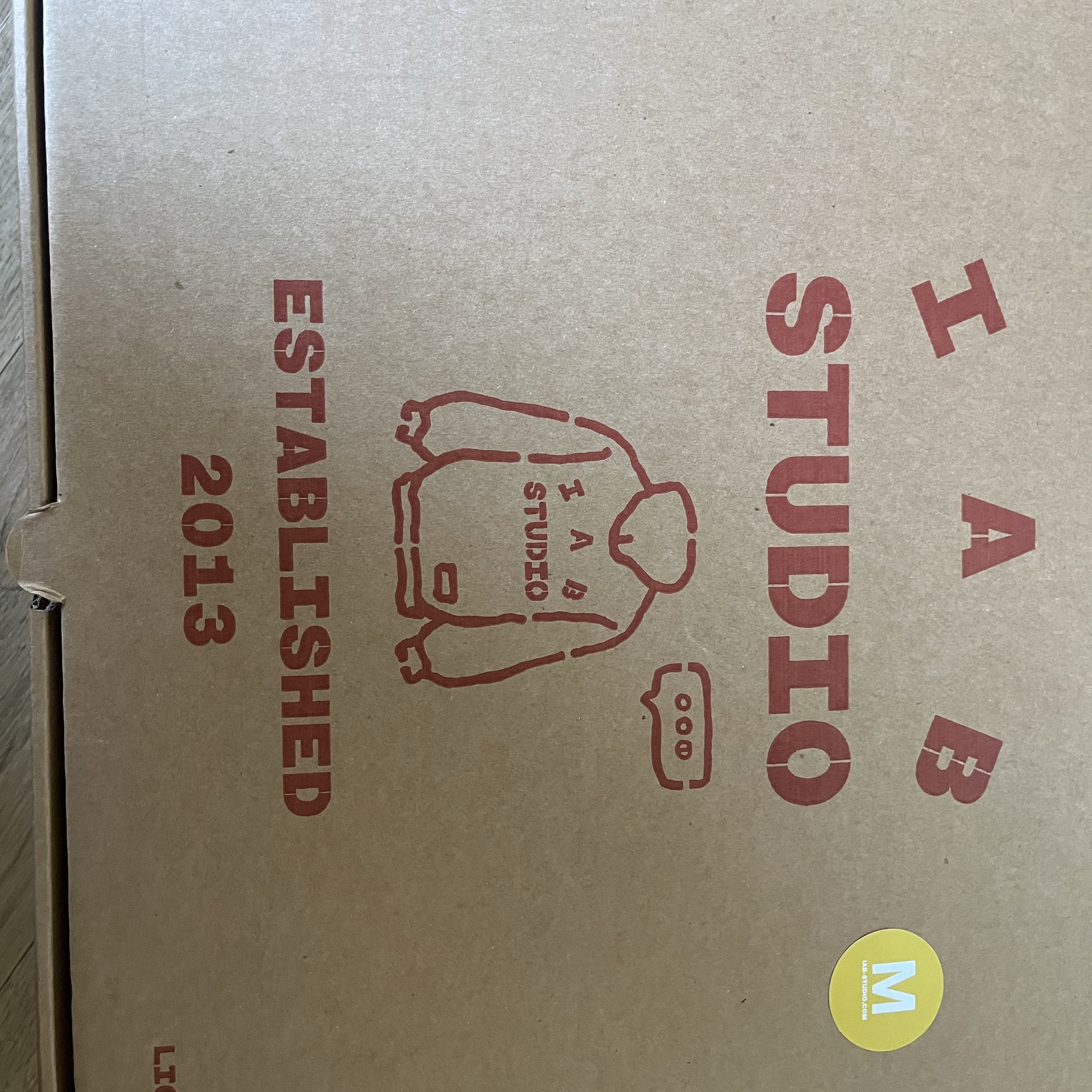 IAB Studio Hoodie Light Gray 착용 스타일