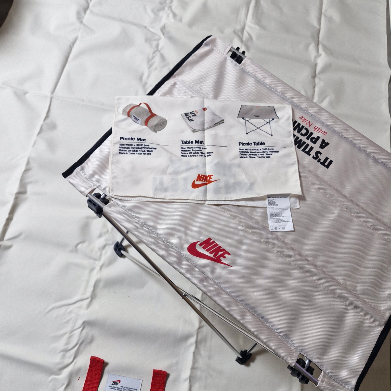 Nike Members Days Daily Check-In Gift Set Picnic Mat & Picnic Table & Table Mat (6700 Limited) 착용 스타일