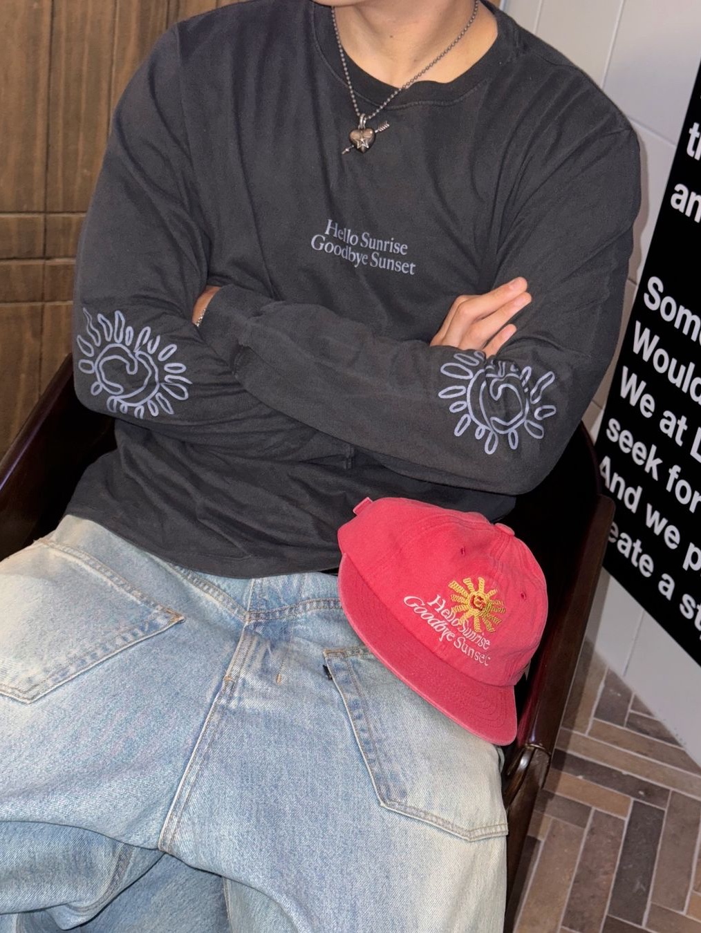 HS x Hank Relaxed Fit Cap Red 착용 스타일