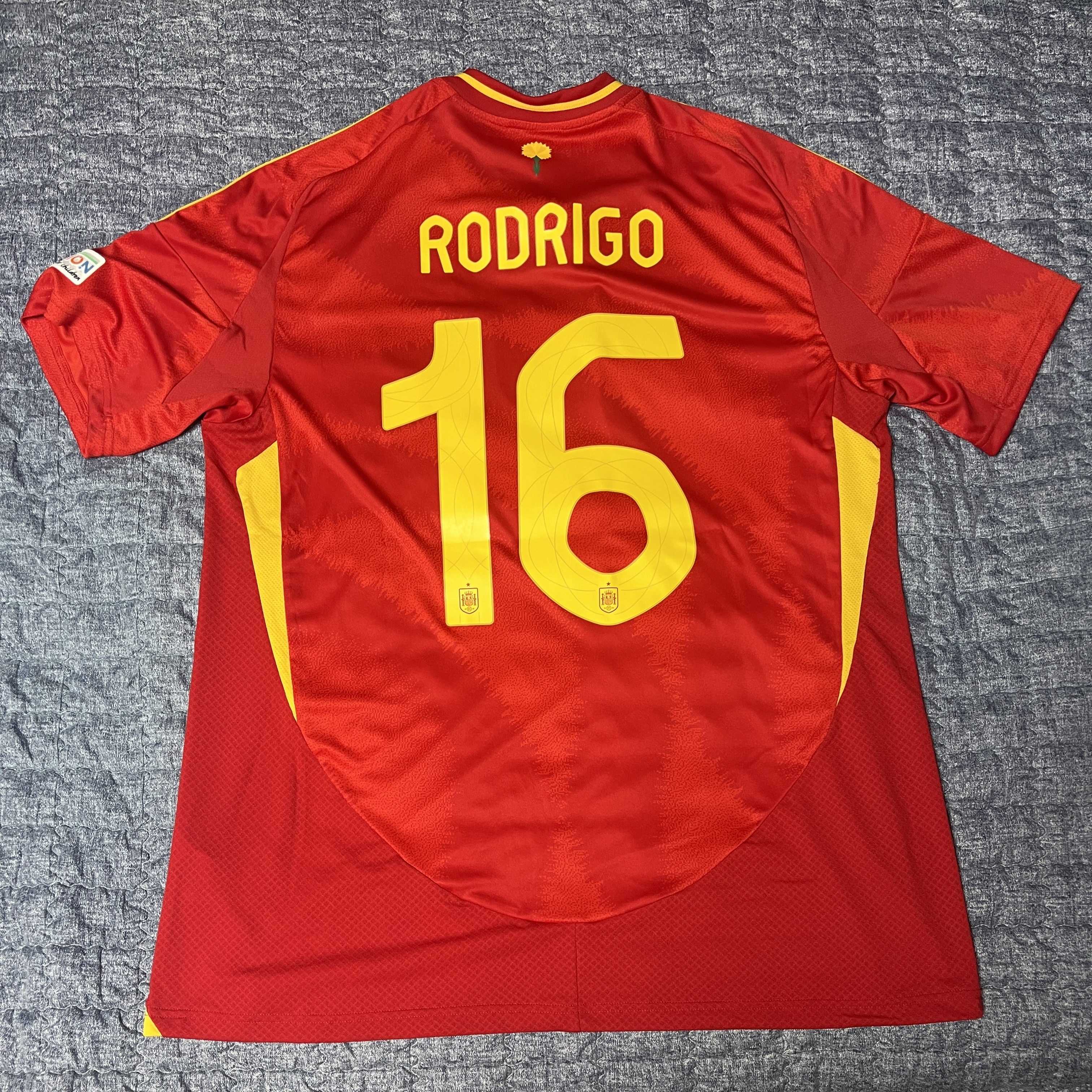 Adidas Spain 2024 Home Jersey Better Scarlet (Non Marking Ver.) - KR Sizing 착용 스타일 - 2