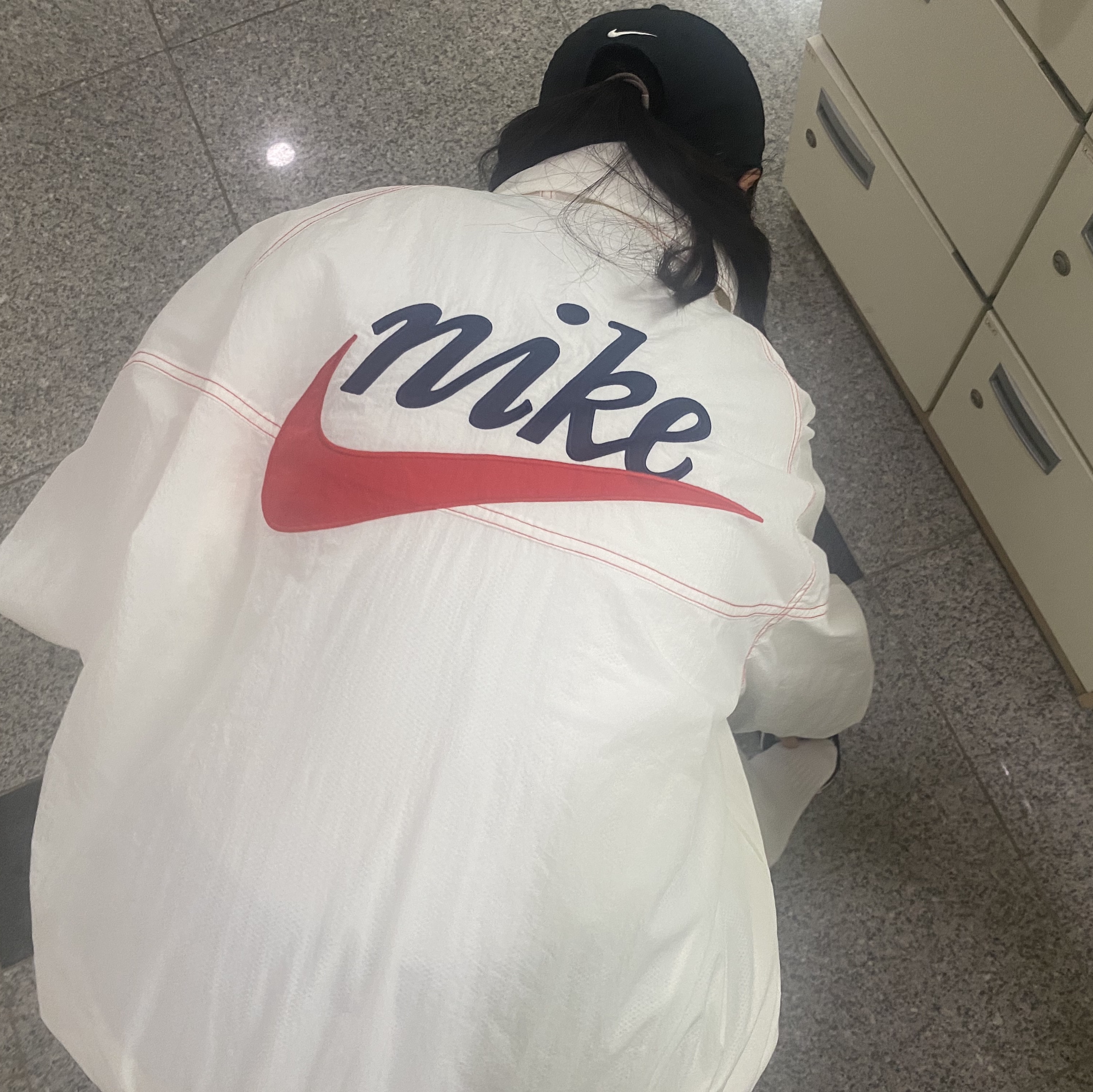 Nike NSW Windrunner SW5 Sail University Red - Asia 착용 스타일 - 1