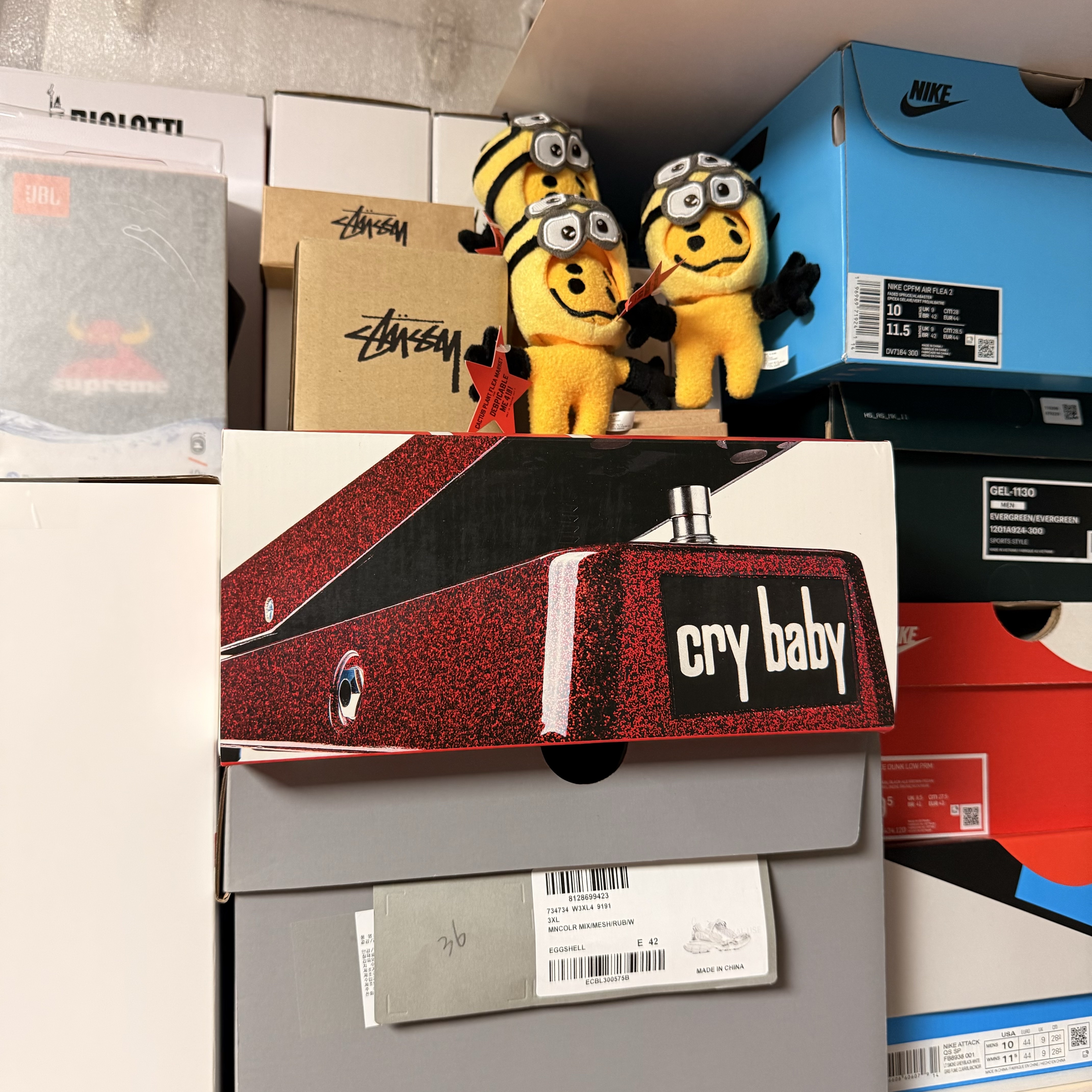 Supreme x Cry Baby Pedal Red - 24FW (Korean Ver.) 착용 스타일 - 2