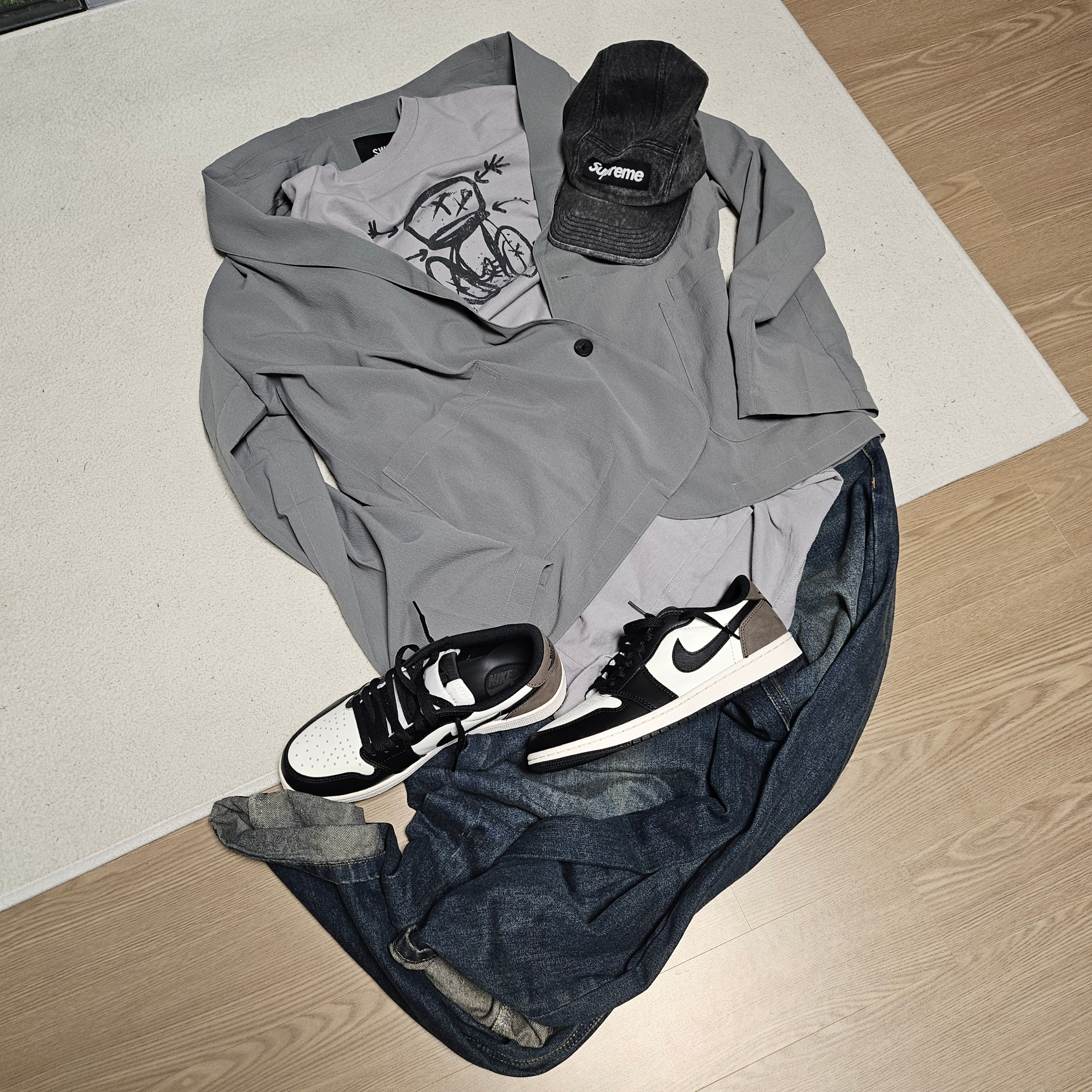 Stussy SS Link Studded Belt Black, Jordan 1 Retro Low OG Mocha 착용 스타일 - 2