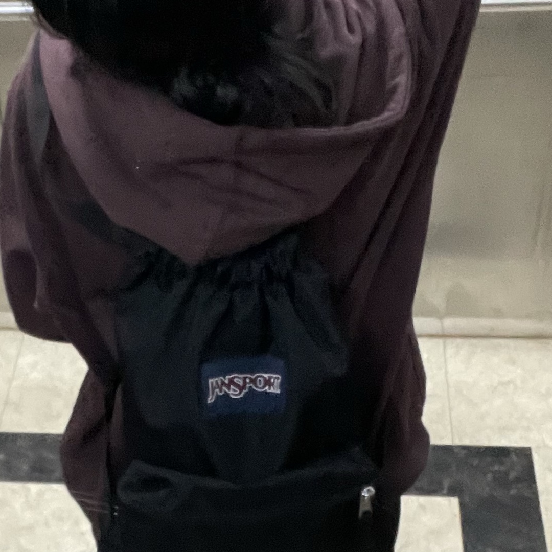 Jansport Draw Sack Black 착용 스타일