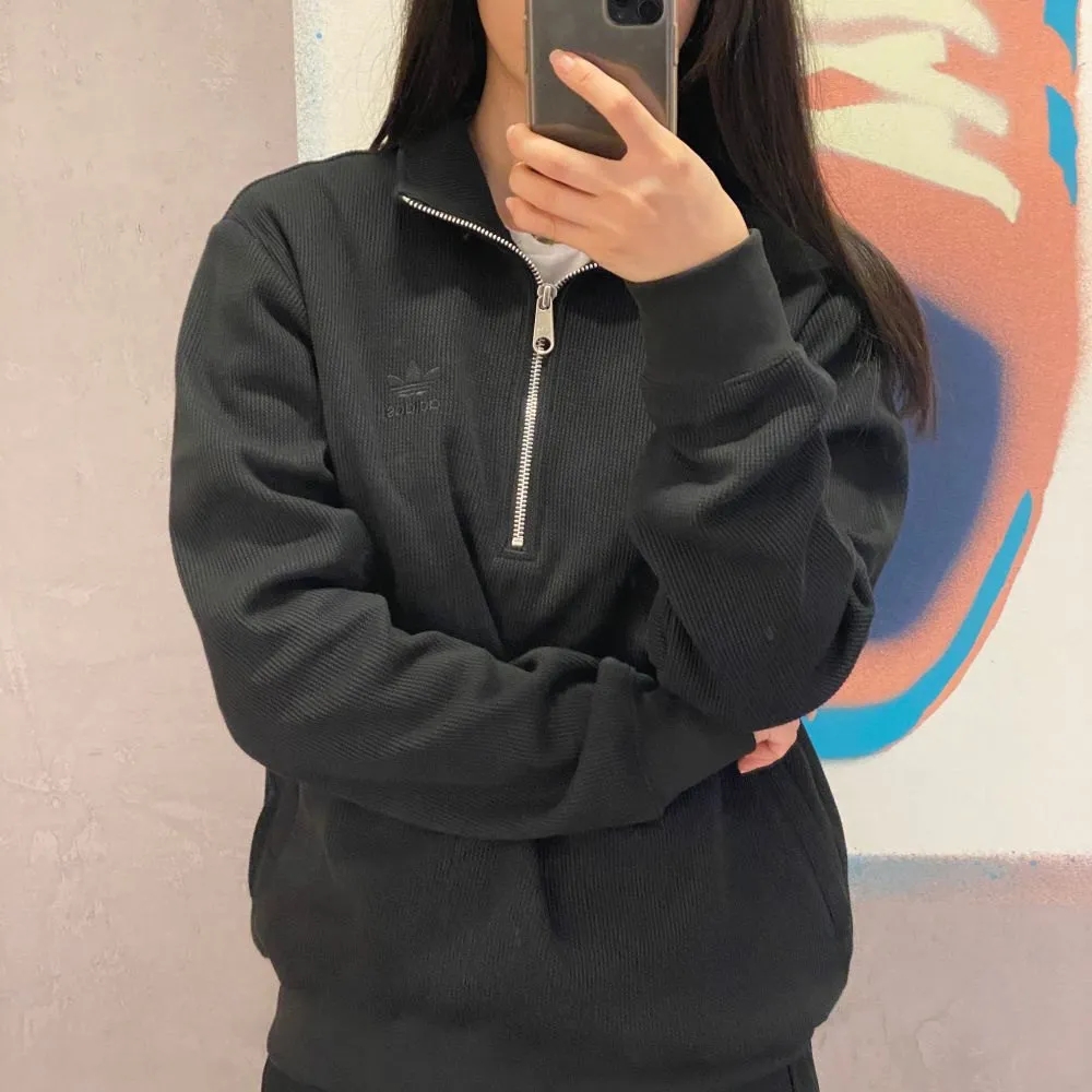 Adidas Trefoil Essential Waffle Half-Zip Sweatshirt Black - KR Sizing 착용 스타일 - 1