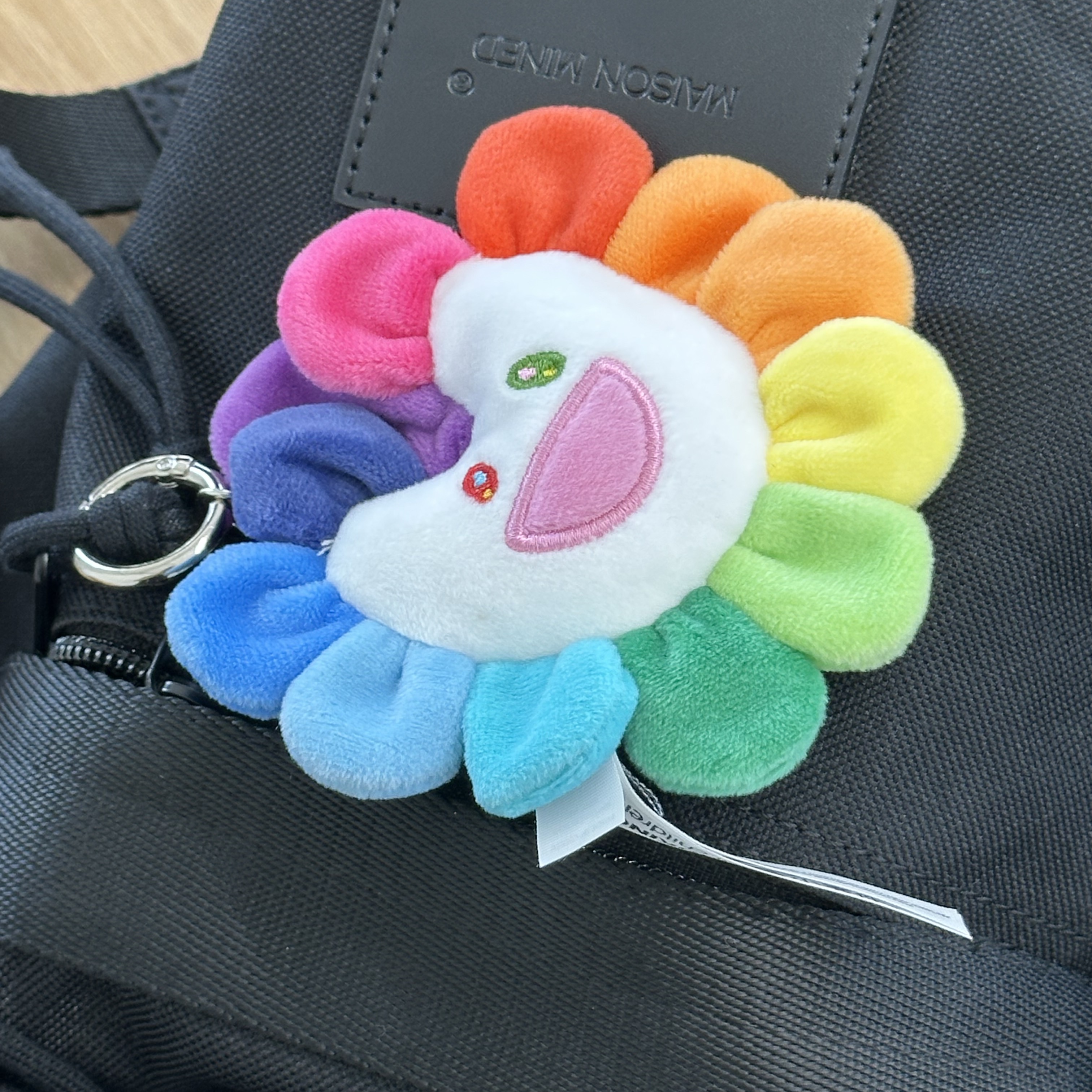 NewJeans x Murakami Plush Keyring Flower 착용 스타일