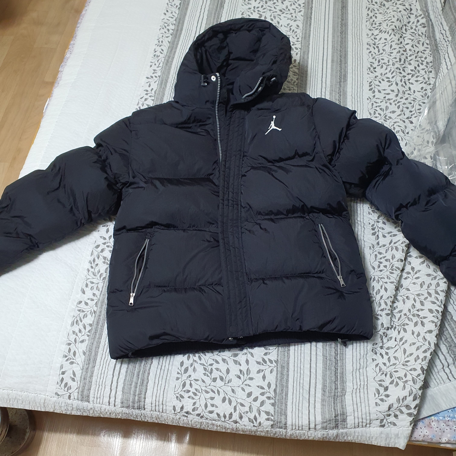 Jordan Essentials Puffer Jacket Black Sail - Asia 착용 스타일 - 4