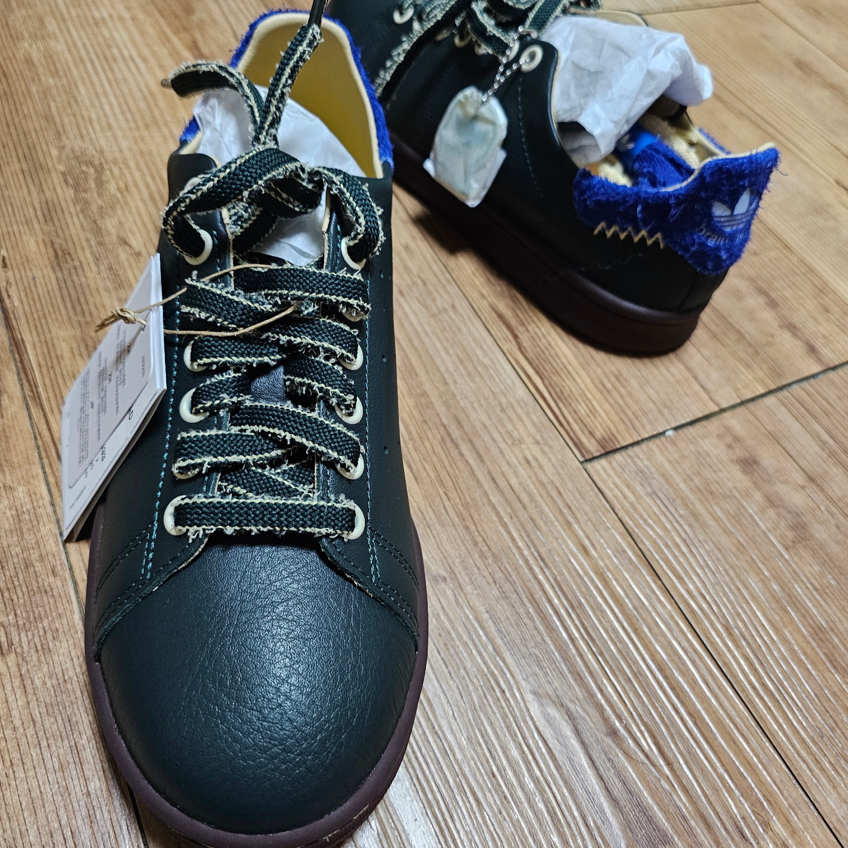 Adidas x Brain Dead Stan Smith Shadow Green Bahia Light Blue 착용 스타일 - 2