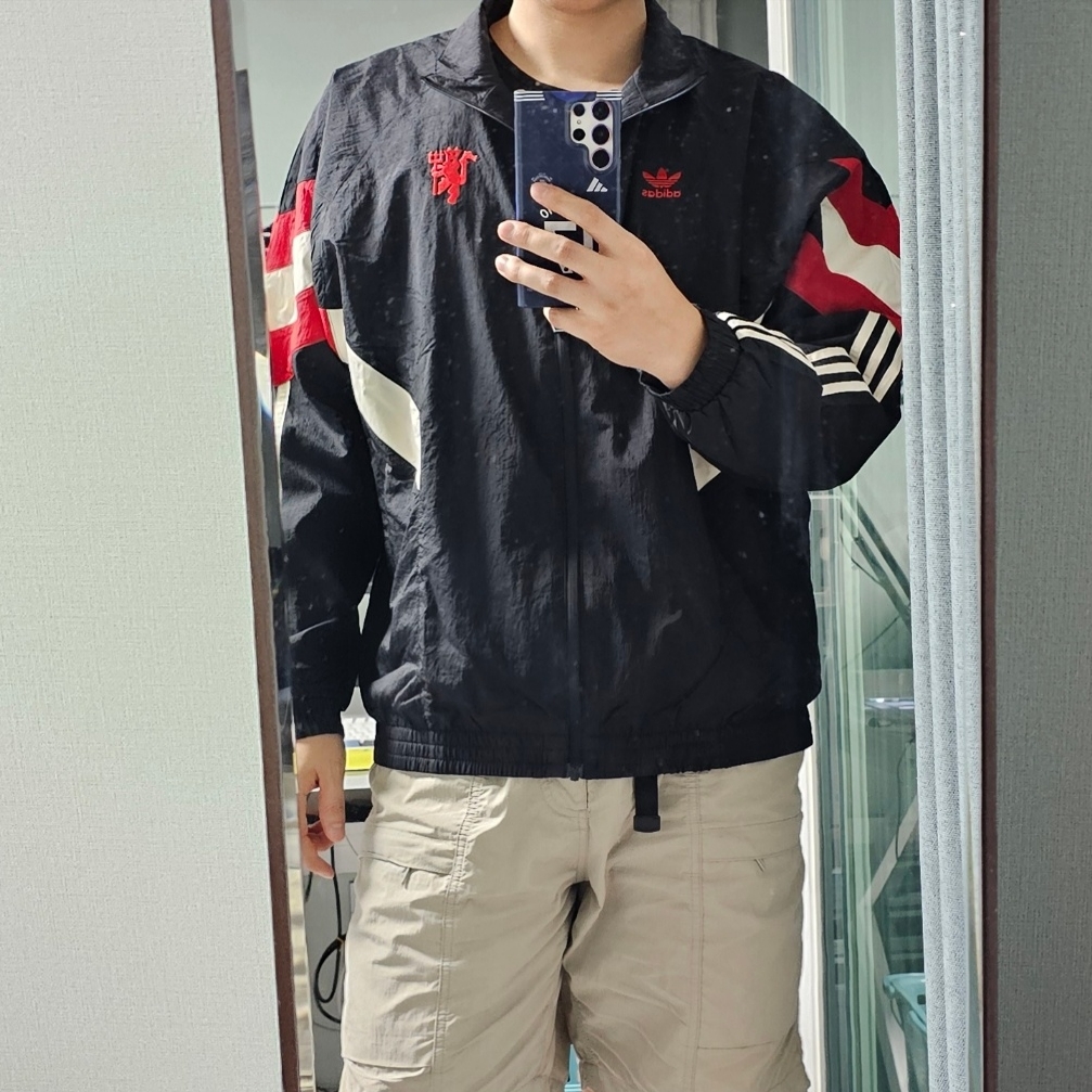 Adidas Manchester United Originals Track Top Black Red - KR Sizing 착용 스타일