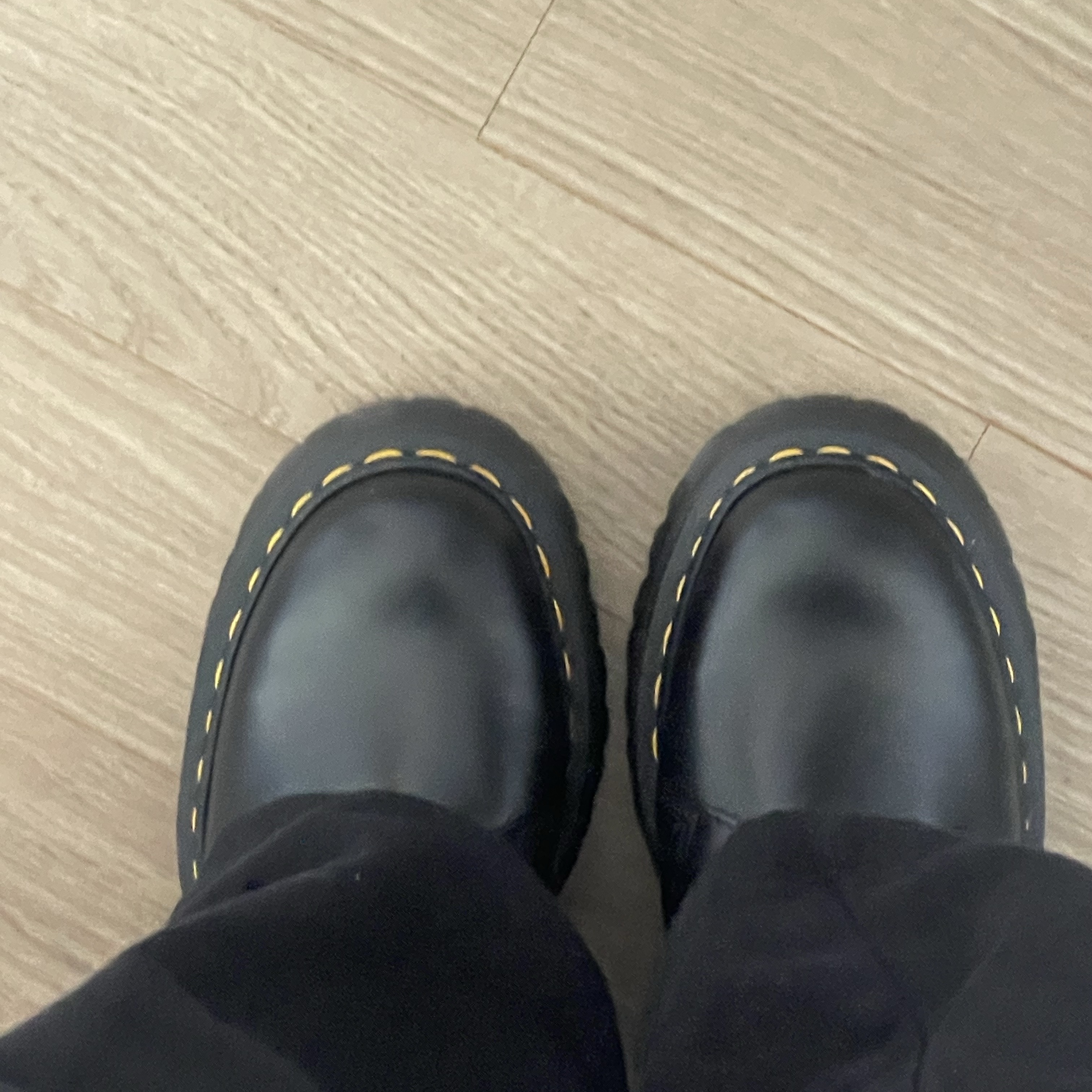 Dr. Martens 1461 Quad Black 착용 스타일 - 2