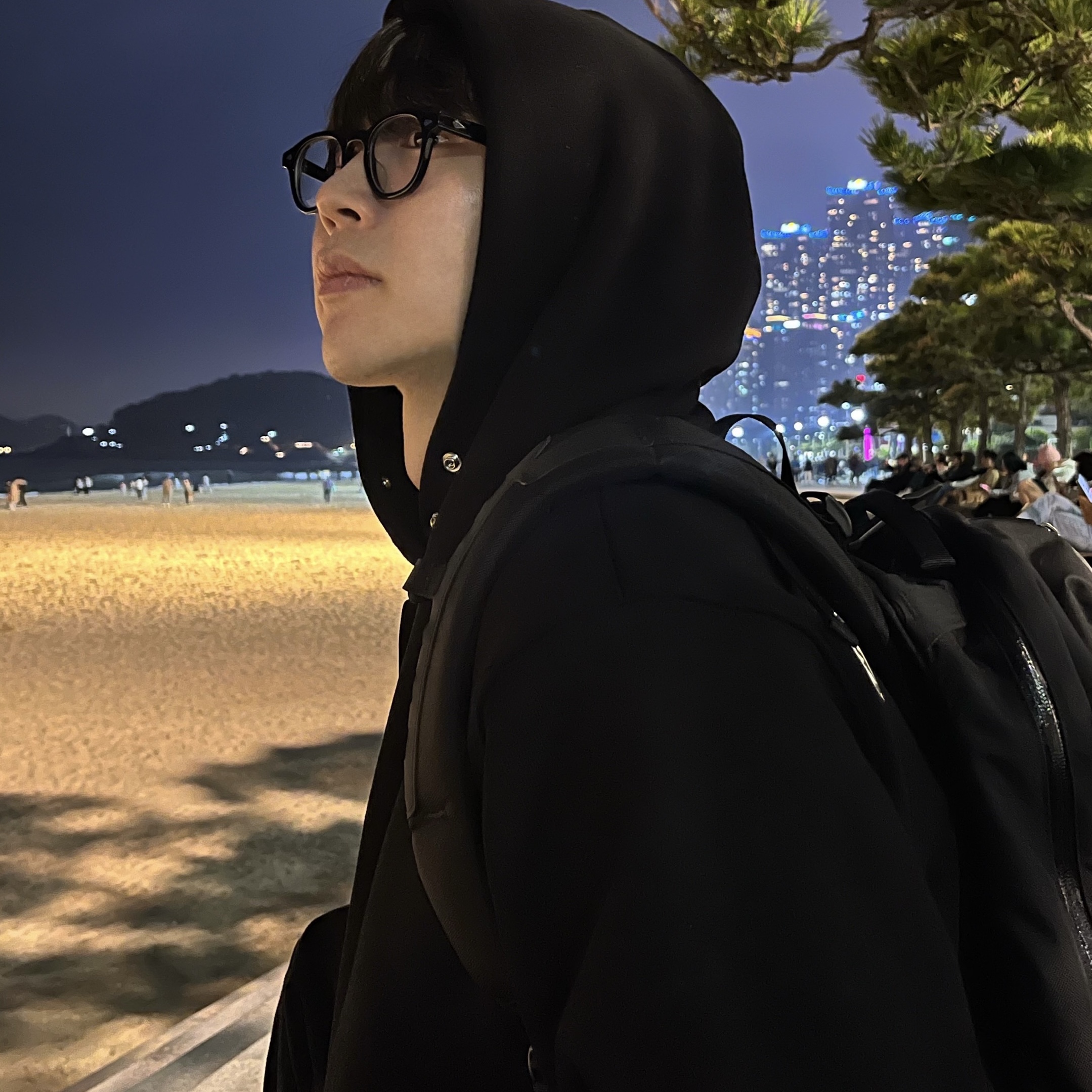 Thug Club Armor Hoodie Black, Arc'teryx Arro 22 Backpack Black II 착용 스타일