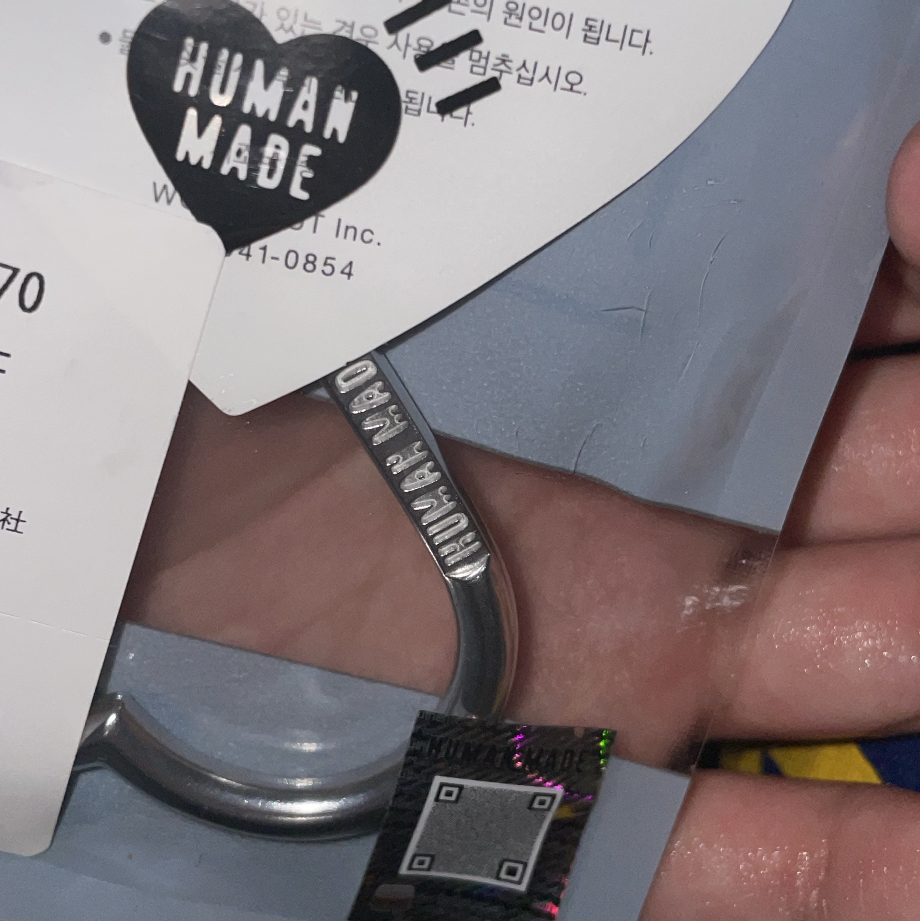 Human Made Heart Carabiner Silver 착용 스타일 - 1