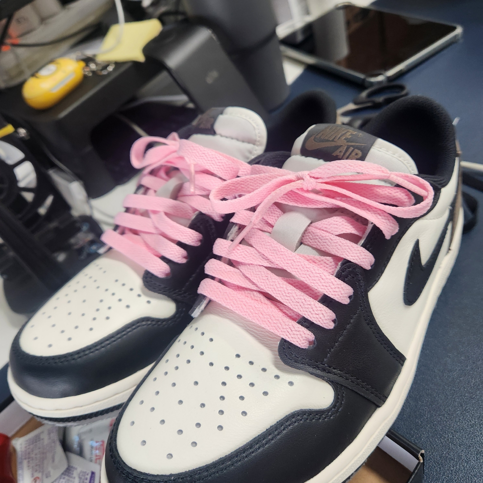 Jordan 1 Retro Low OG Mocha 착용 스타일 - 1
