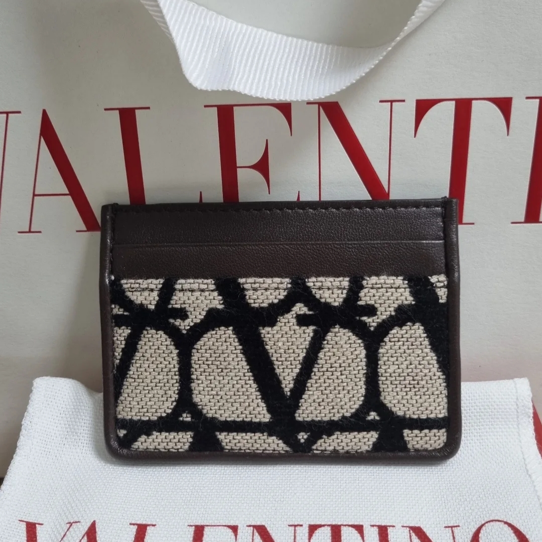 Valentino Toile Iconographe Card Holder with Leather Details Multicolor 착용 스타일 - 1