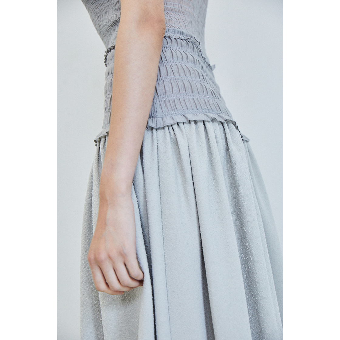 FARVEN Dahlia Smocking Dress Sage 상세 이미지 2