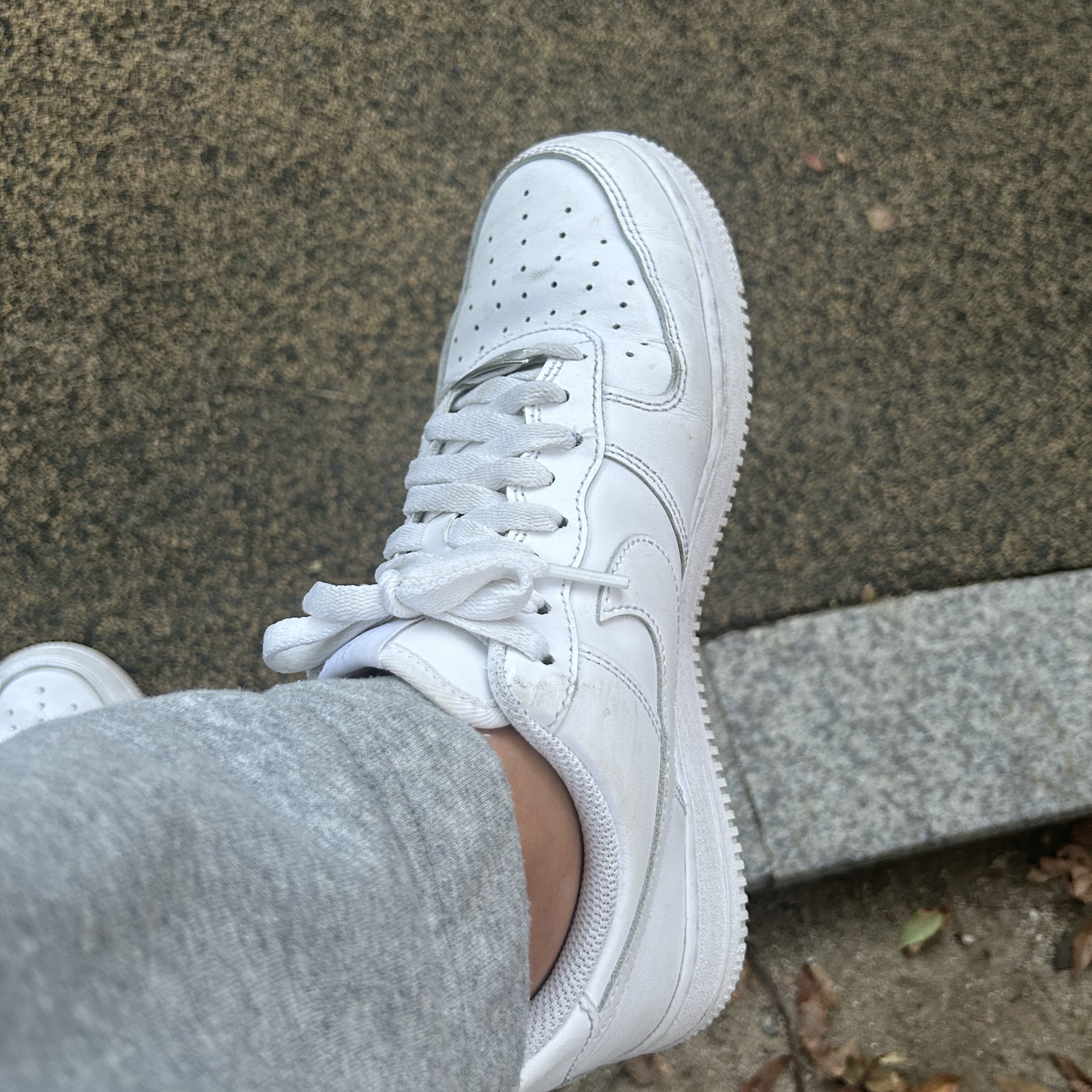 Nike Air Force 1 '07 Low White 착용 스타일