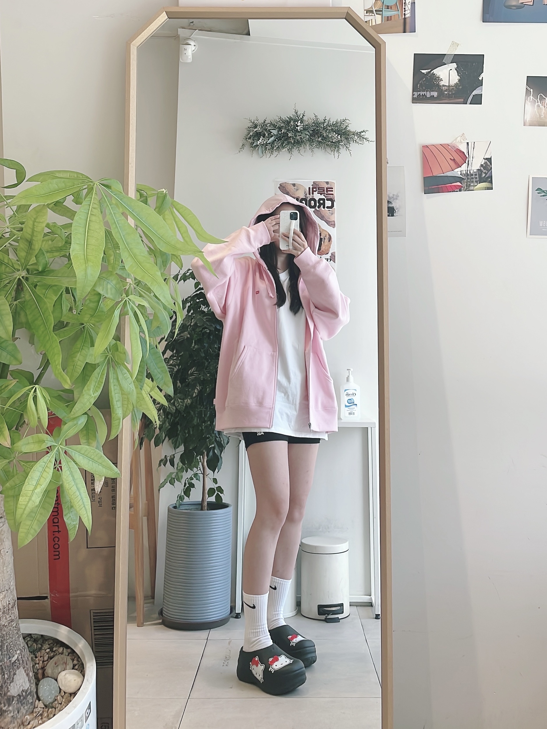 Supreme Small Box Zip Up Hooded Sweatshirt Light Pink - 24FW, (W) Adidas x Hello Kitty Adifom Stan Smith Mules Core Black Red Cloud White 착용 스타일 - 1