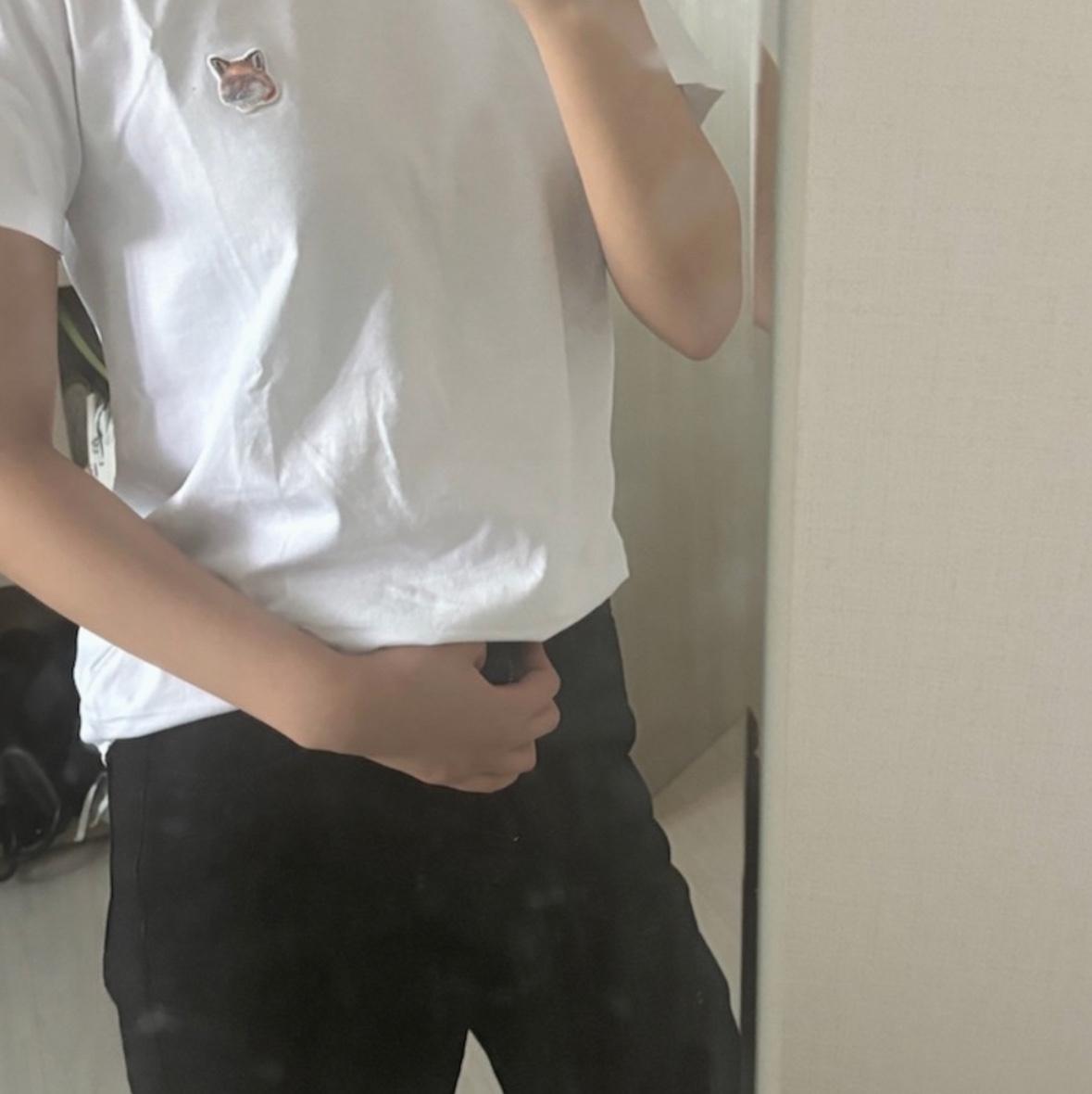 Maison Kitsune Fox Head Patch Classic T-Shirt White 착용 스타일