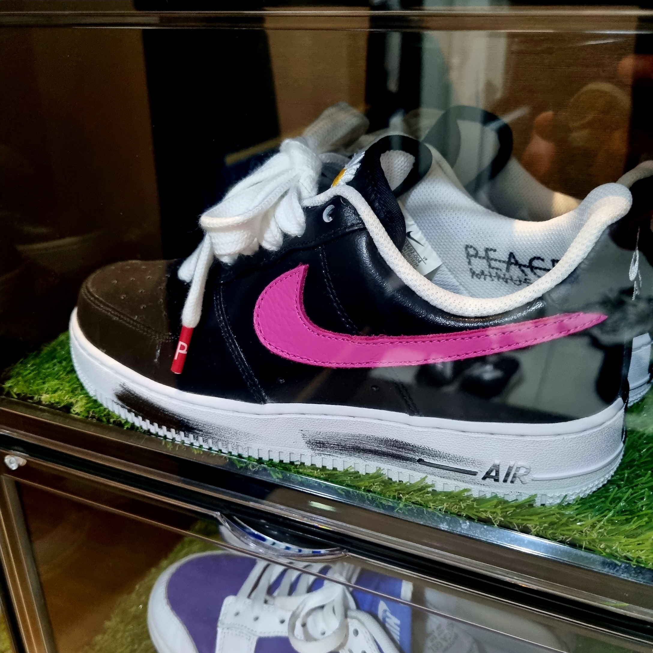 Nike x Peaceminusone Air Force 1 Low Para-Noise 3.0 Black and Multicolor 착용 스타일