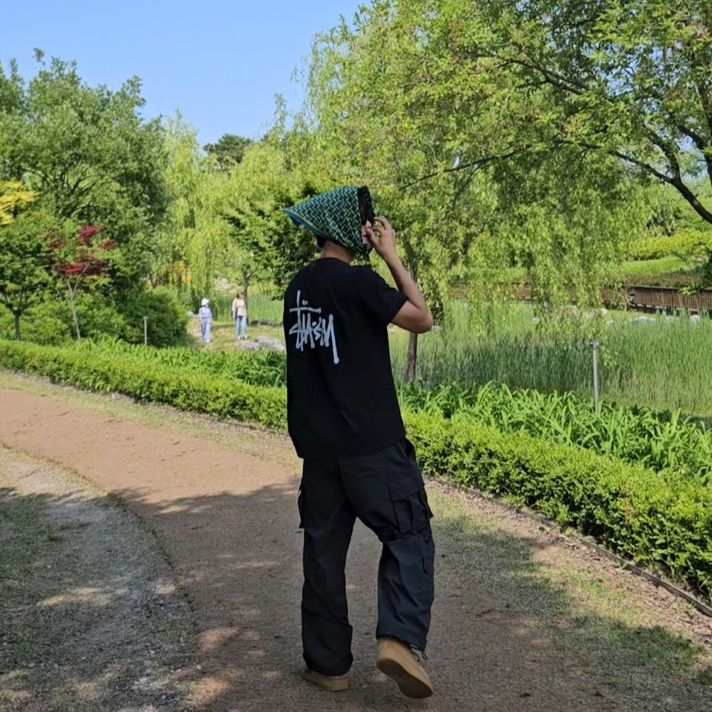 Stussy Basic Stussy Pigment Dyed T-Shirt Black 2022 착용 스타일 - 2