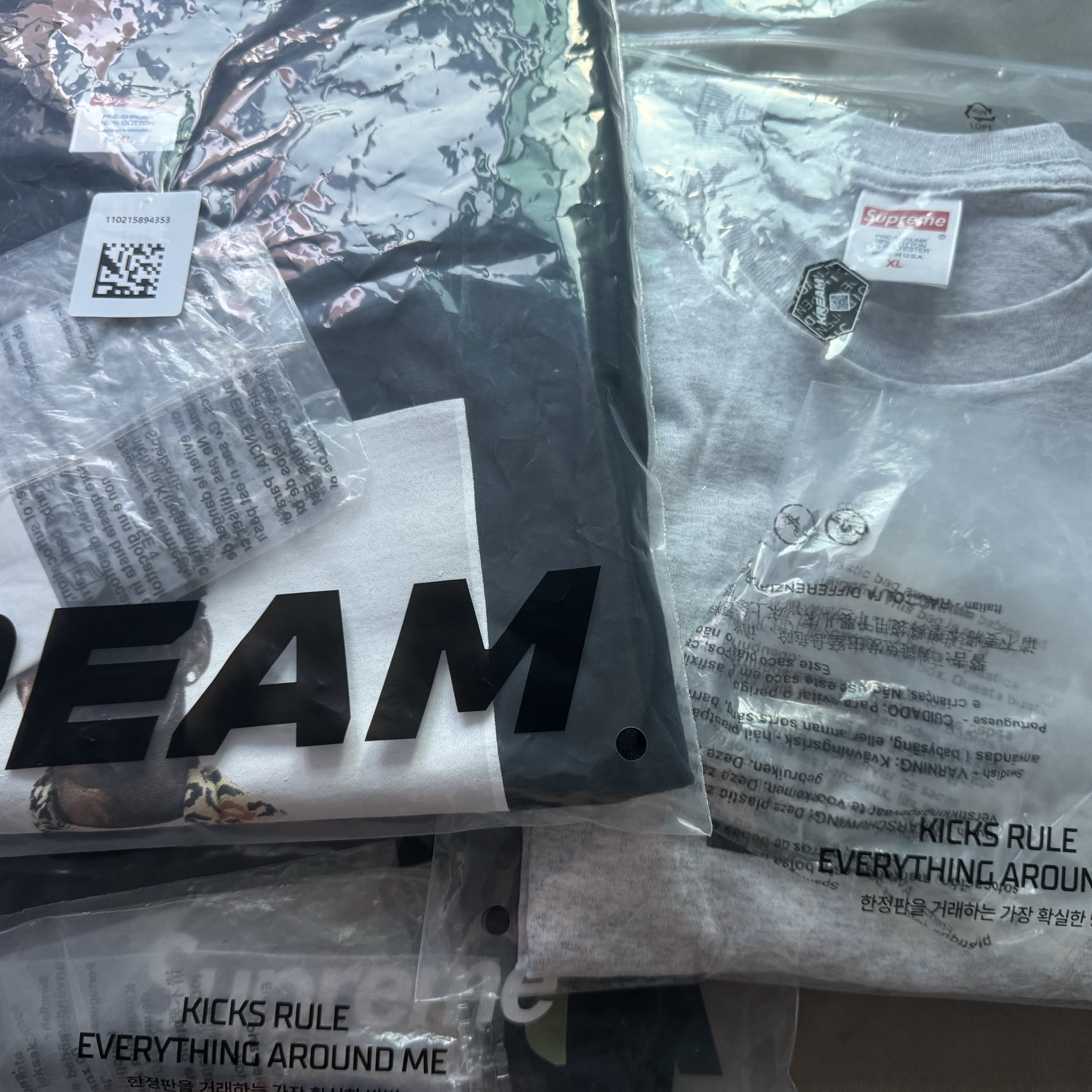Supreme Box Logo T-Shirt Black - 23FW, Supreme Tyler The Creator T-Shirt Black - 24FW 착용 스타일