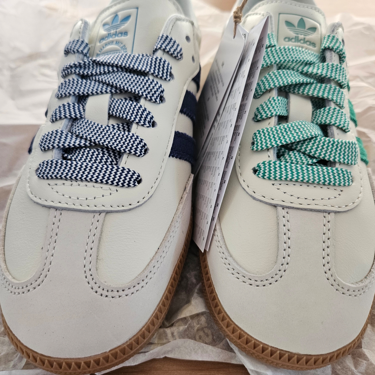(W) Adidas Samba OG Off White Court Green, (W) Adidas Samba OG Off White Dark Blue 착용 스타일 - 3