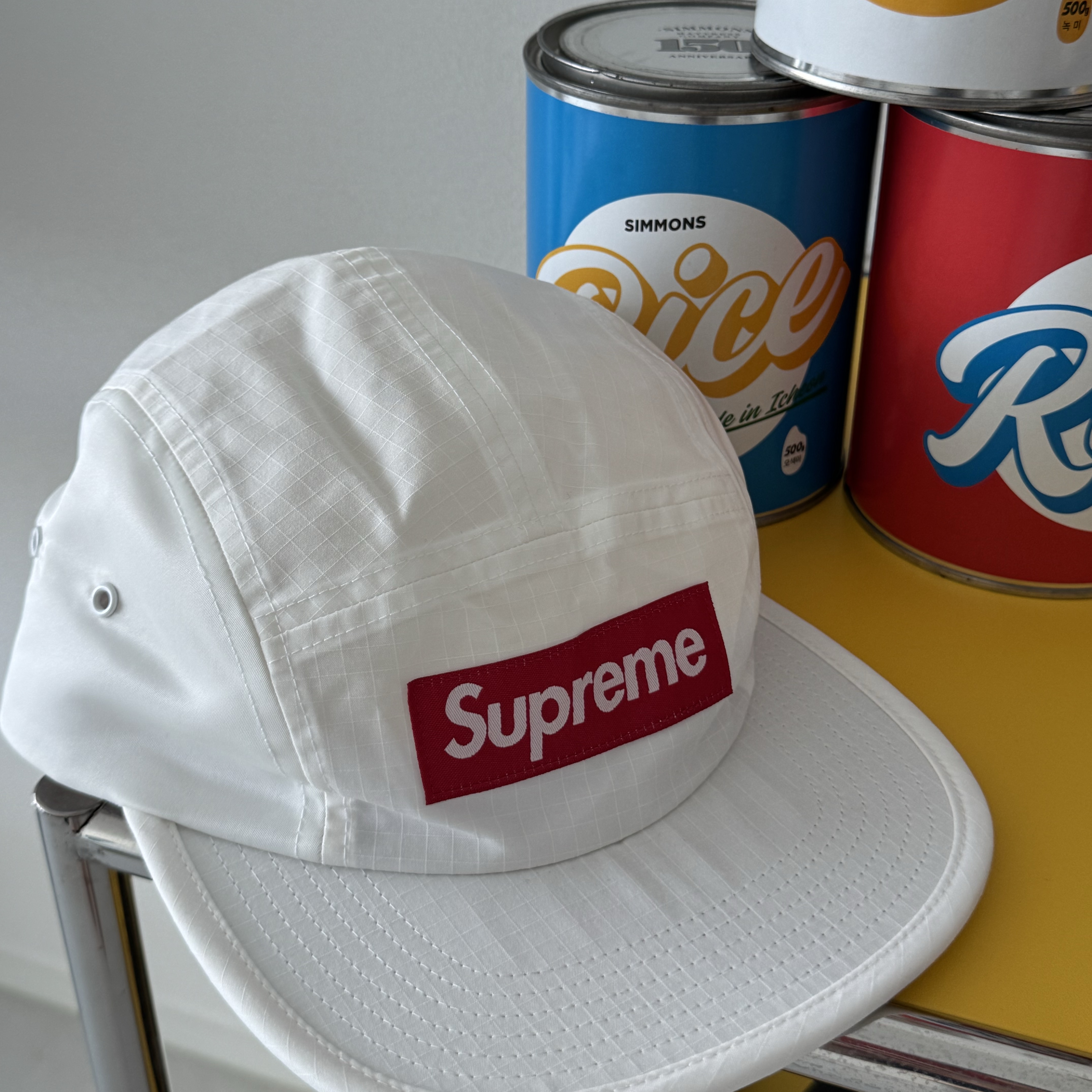 Supreme Waxed Ripstop Camp Cap White - 24FW 착용 스타일