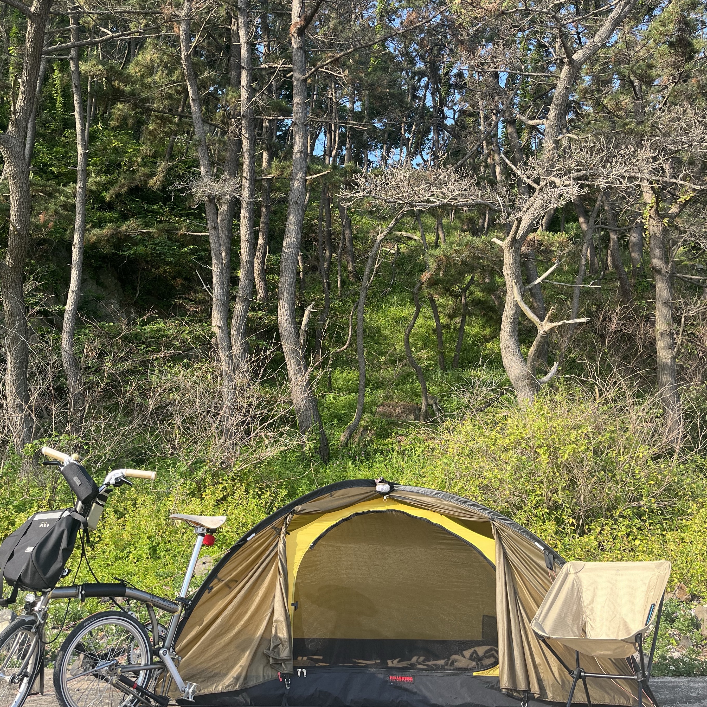 Hilleberg Niak Sand, Helinox Chair Zero Sand 착용 스타일