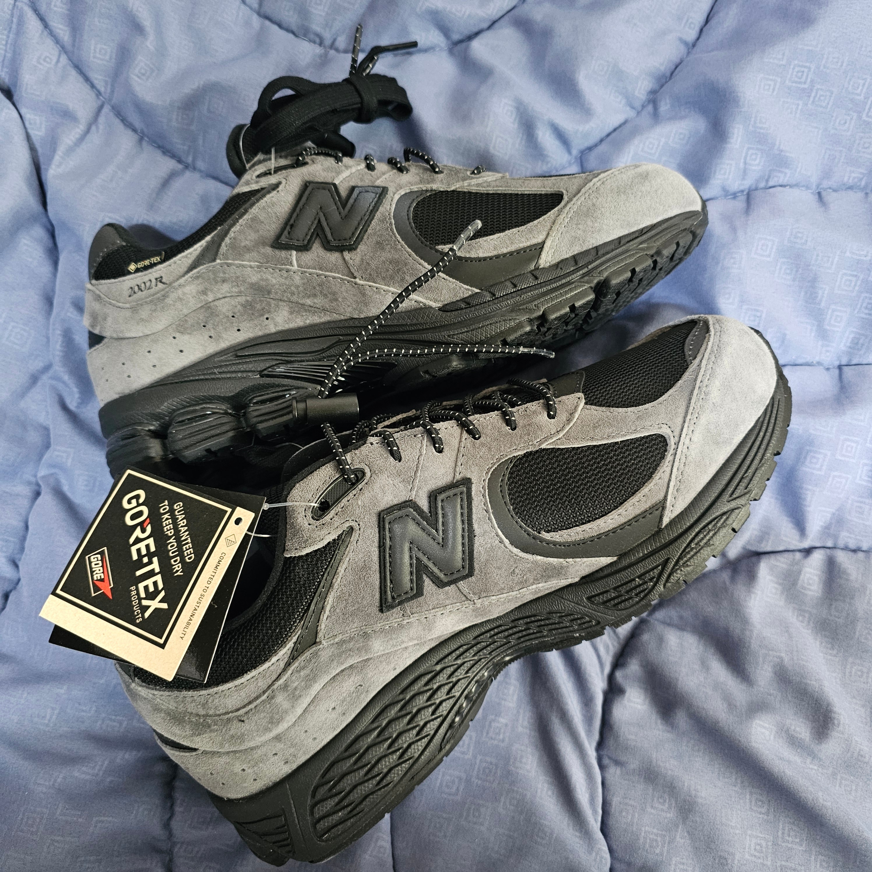 New Balance x JJJJound 2002R Gore-Tex Pine 착용 스타일
