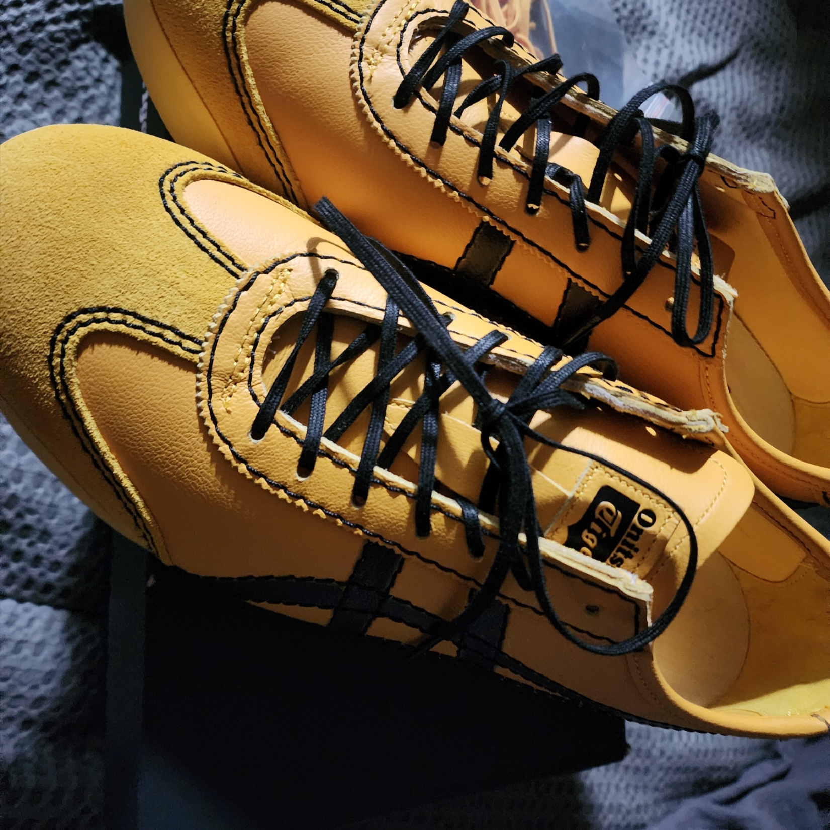 Onitsuka Tiger Mexico 66 SD PF Yellow Black 착용 스타일 - 1