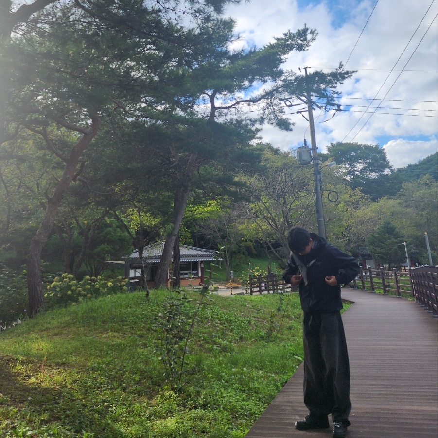 Arc'teryx Beta Jacket Black, Nike x Supreme Air Force 1 Low Black 착용 스타일